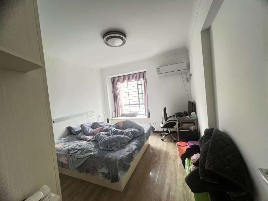 新城壹号洋房3室2厅1卫精装修优价出售！