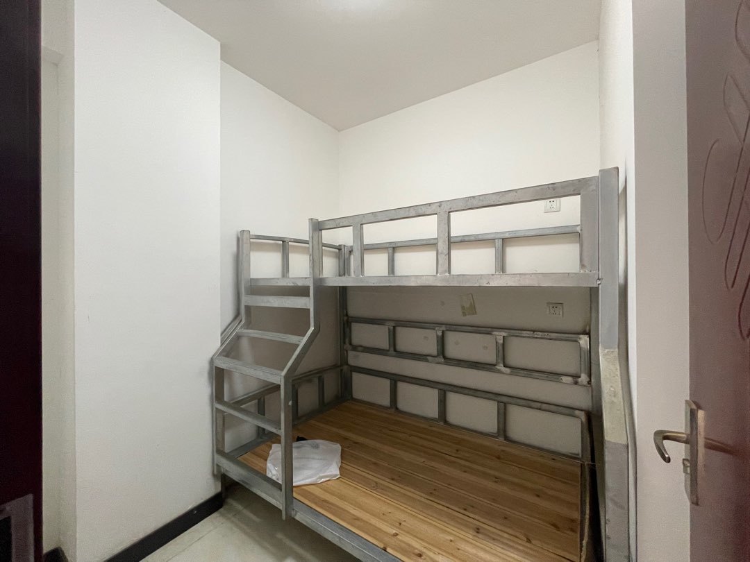 漫城林语2室2厅1卫1阳精装修家具家电全配优价出租！