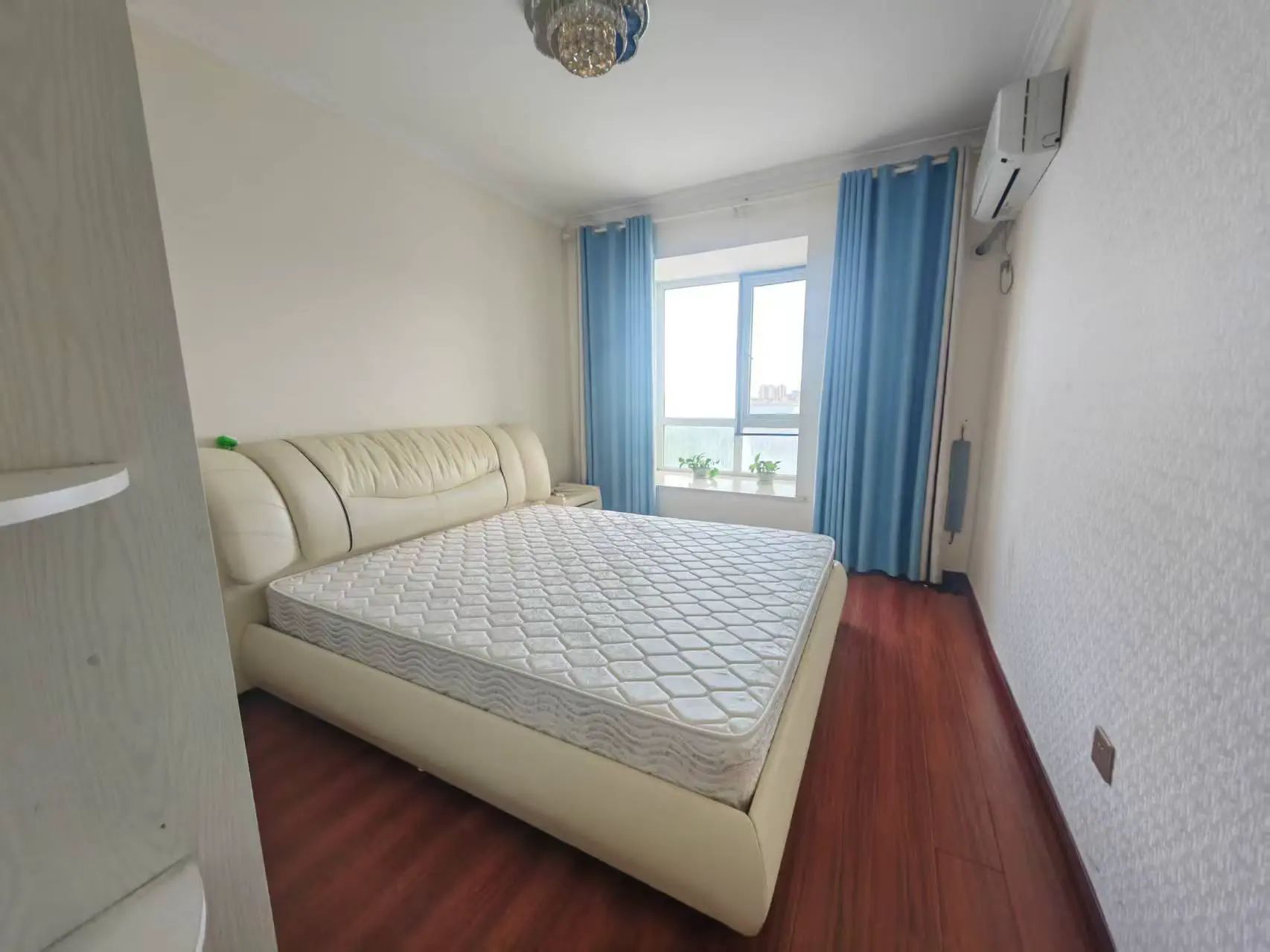 一中对面翰墨苑2室2厅1卫精装修家具家电全配优价出租！