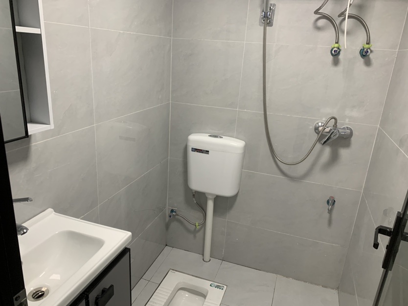 森林国际城1室2厅1厨一卫精装修家具家电全配优价出租！