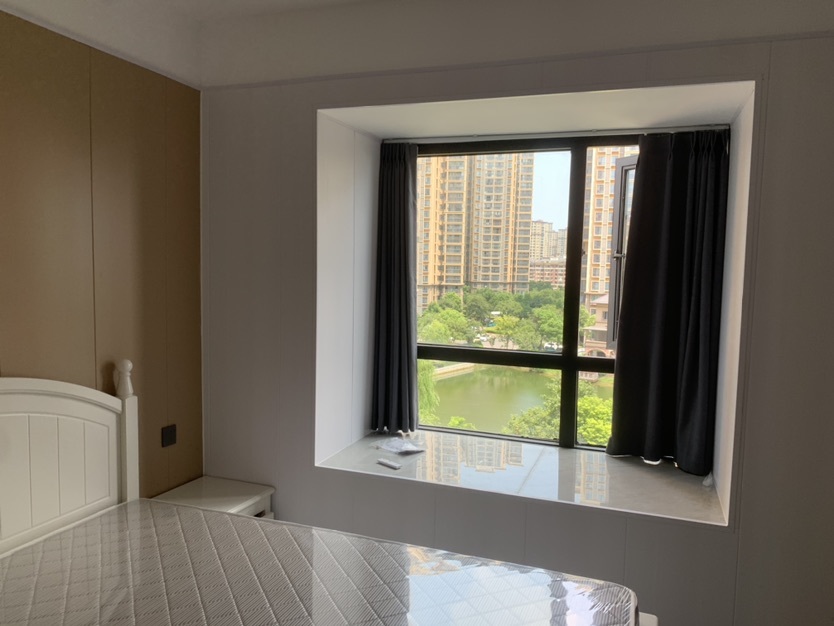 森林国际城1室2厅1厨一卫精装修家具家电全配优价出租！