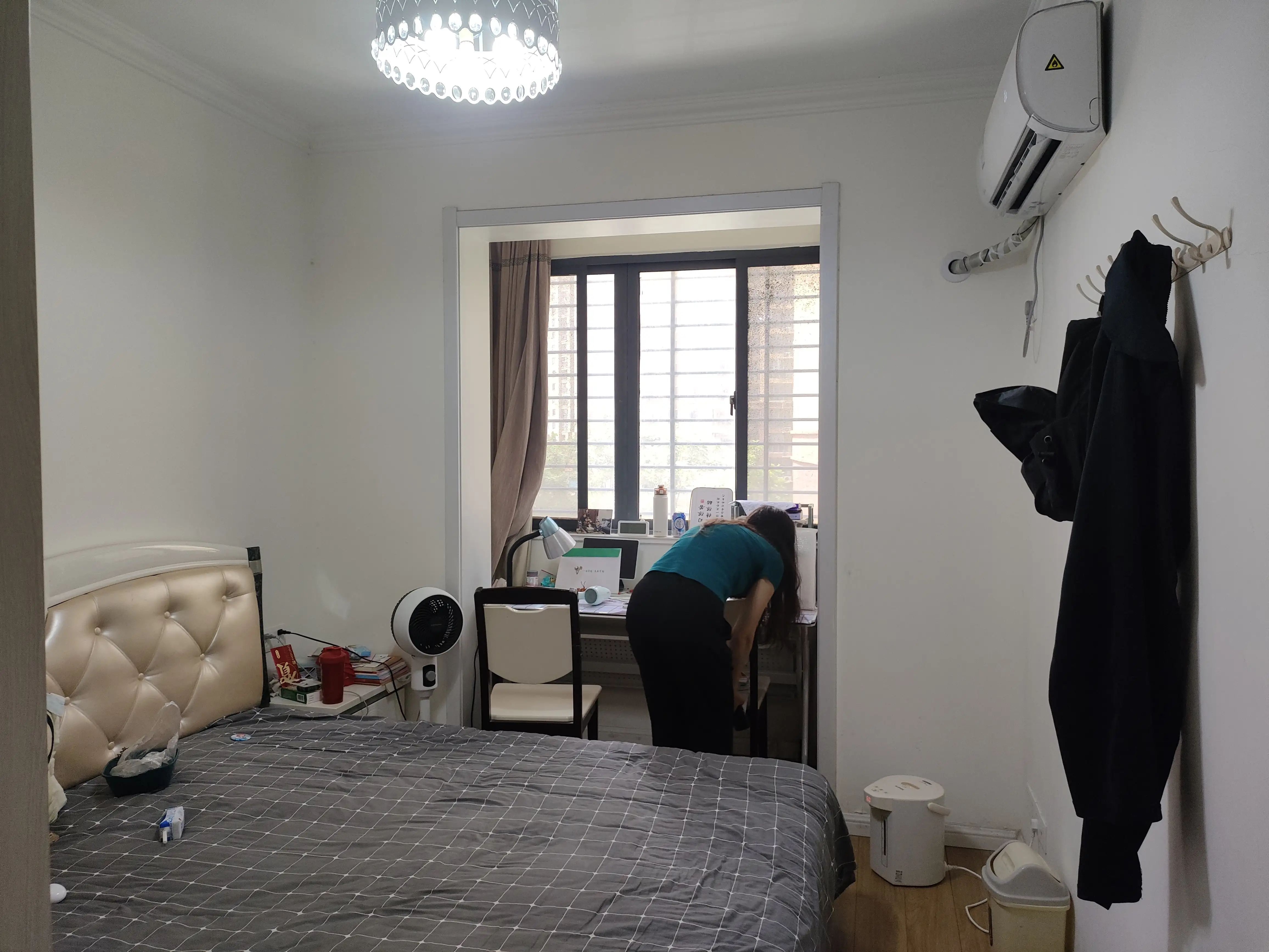 满庭春3室2卫精装修保养完好拎包即住！