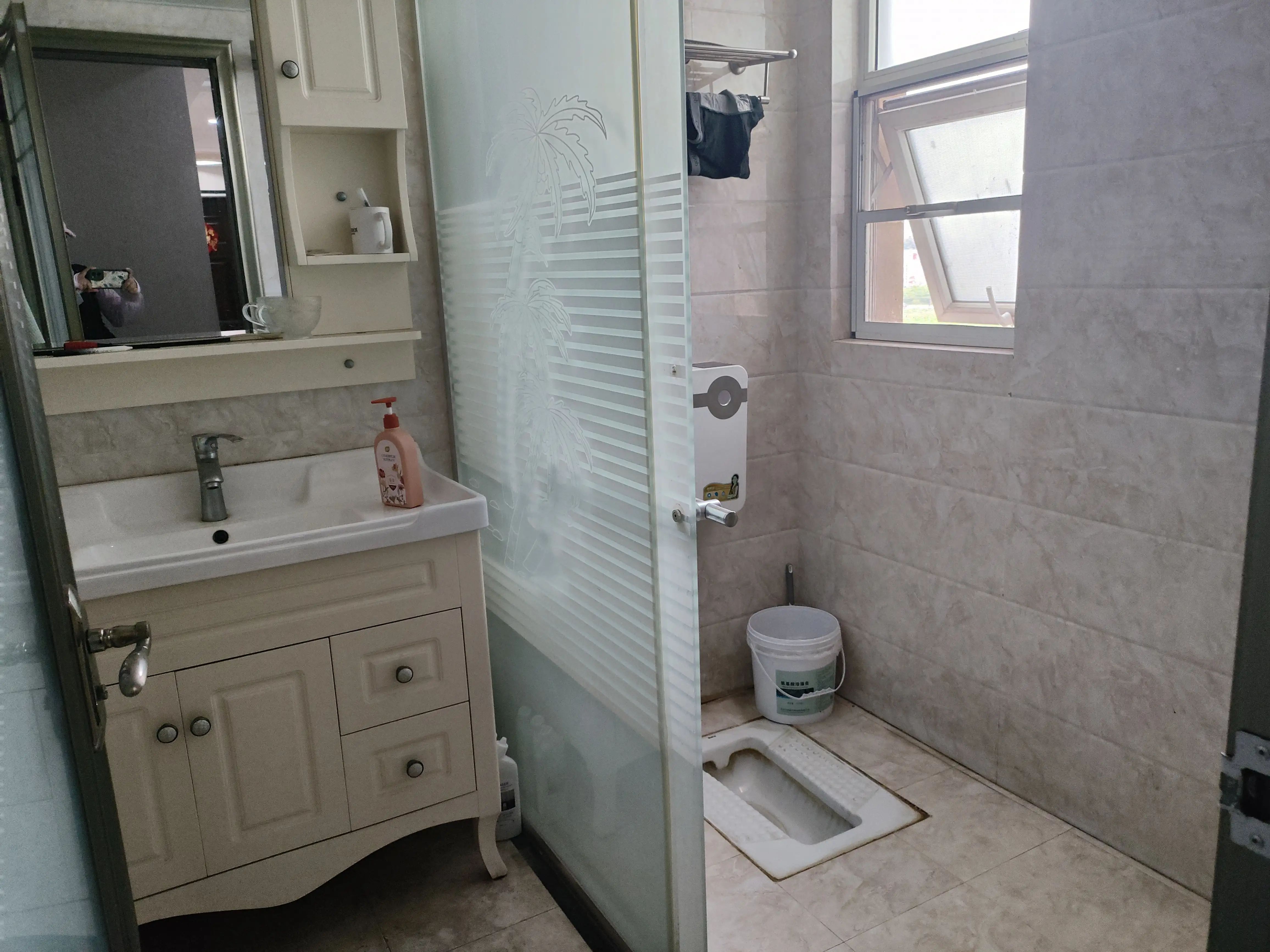 满庭春3室2卫精装修保养完好拎包即住！