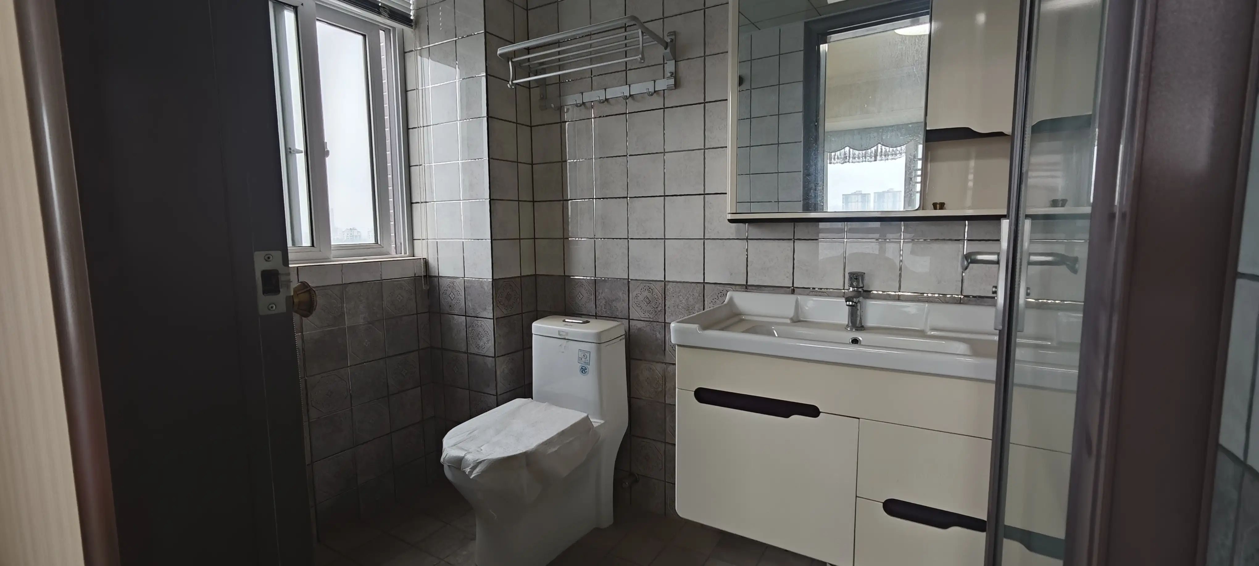 和合国际城3室2厅2卫精装修保养完好装修精致机会机会