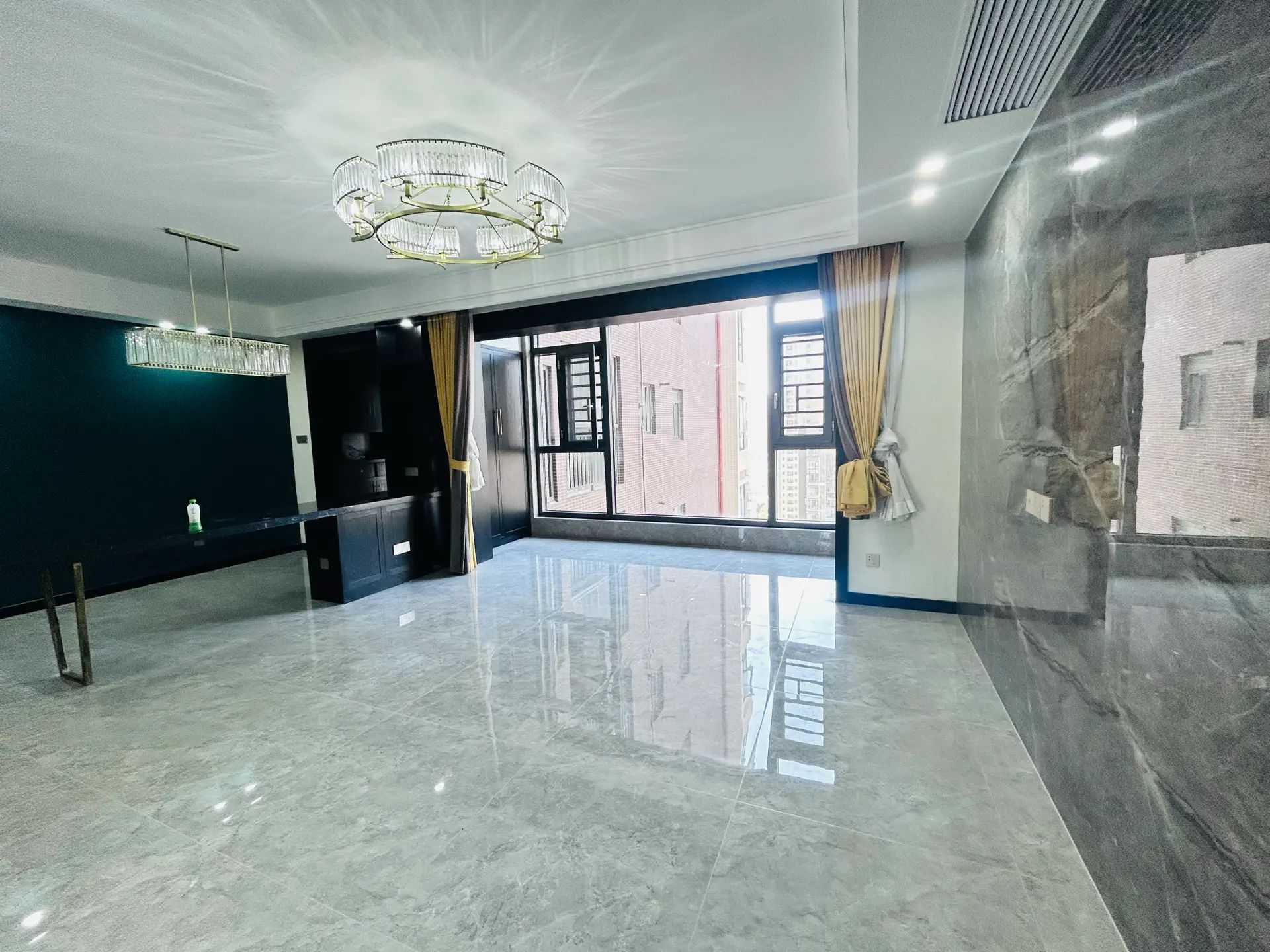 和合国际城全新精装修 3室2厅2卫  拎包即住！