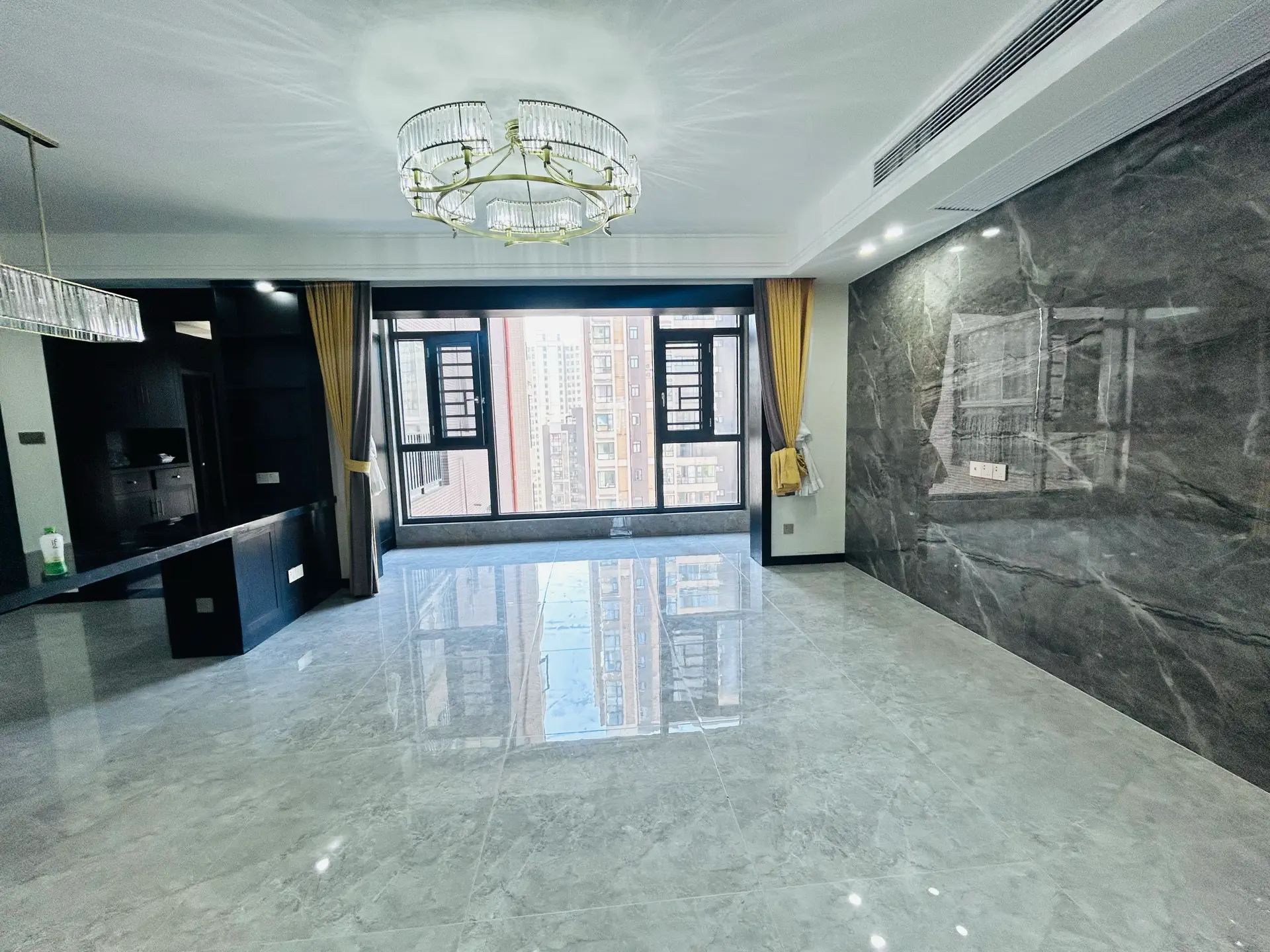 和合国际城全新精装修3室2厅2卫拎包即住！