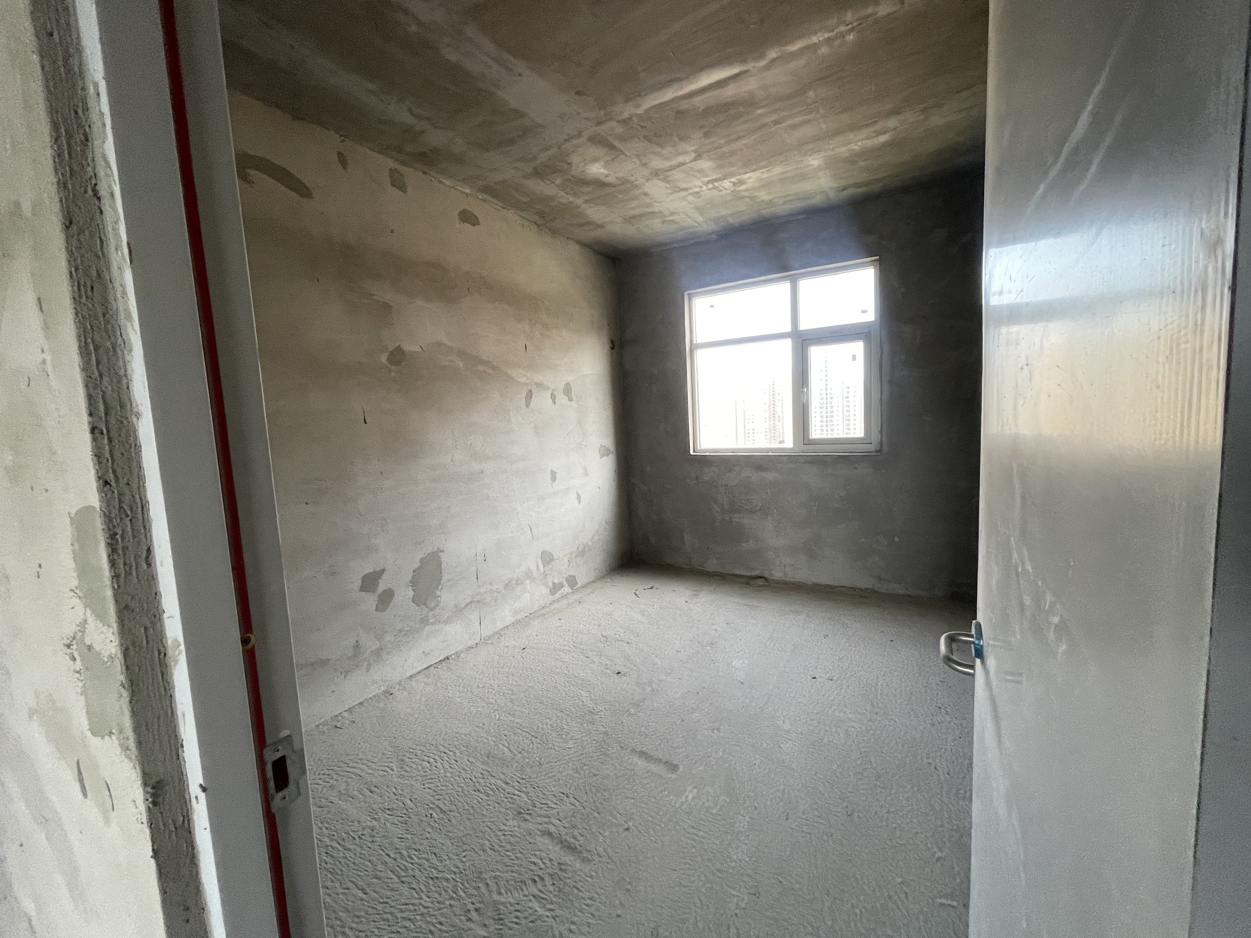 奥星凤凰城2室2厅1卫 南北通透的边户，31万优价出售