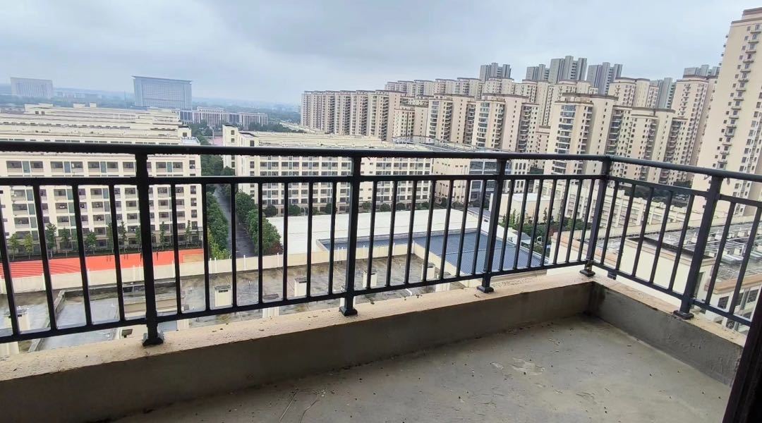 荣怀及第世家3室2厅2卫全新毛坯房南北通透前后双阳台5300元优价出售