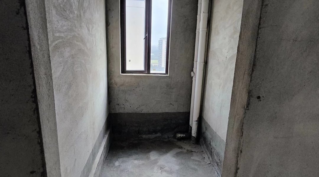 荣怀及第世家3室2厅2卫全新毛坯房南北通透前后双阳台5300元优价出售