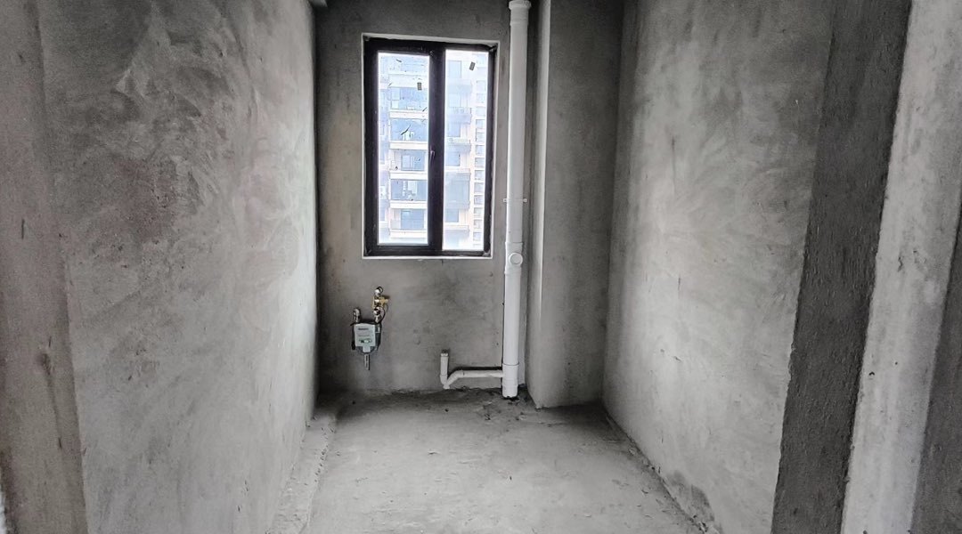 荣怀及第世家3室2厅2卫全新毛坯房南北通透前后双阳台5300元优价出售