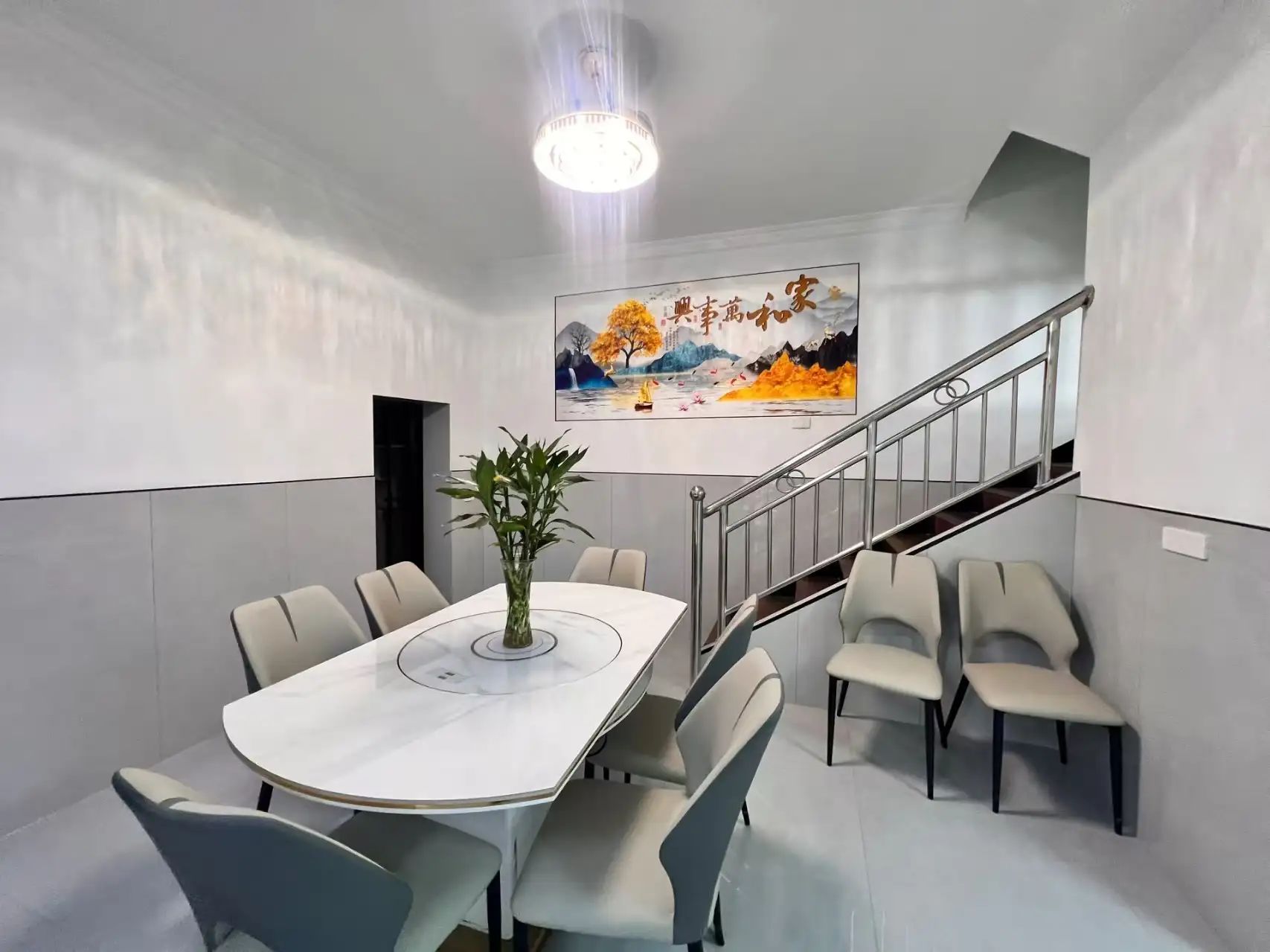 大洪不动产证在手全新装修的私房68万优价出售340平米上下5层