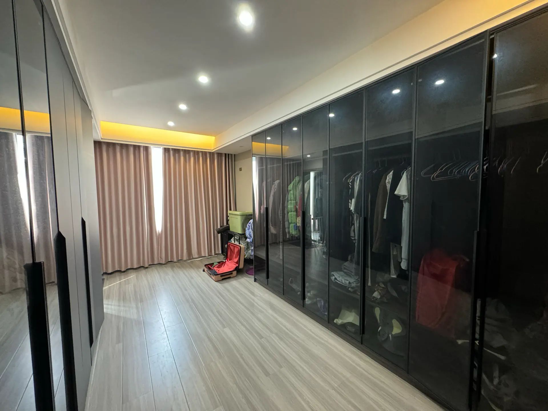 城南福星城旁2杆4层全新装修优价出售