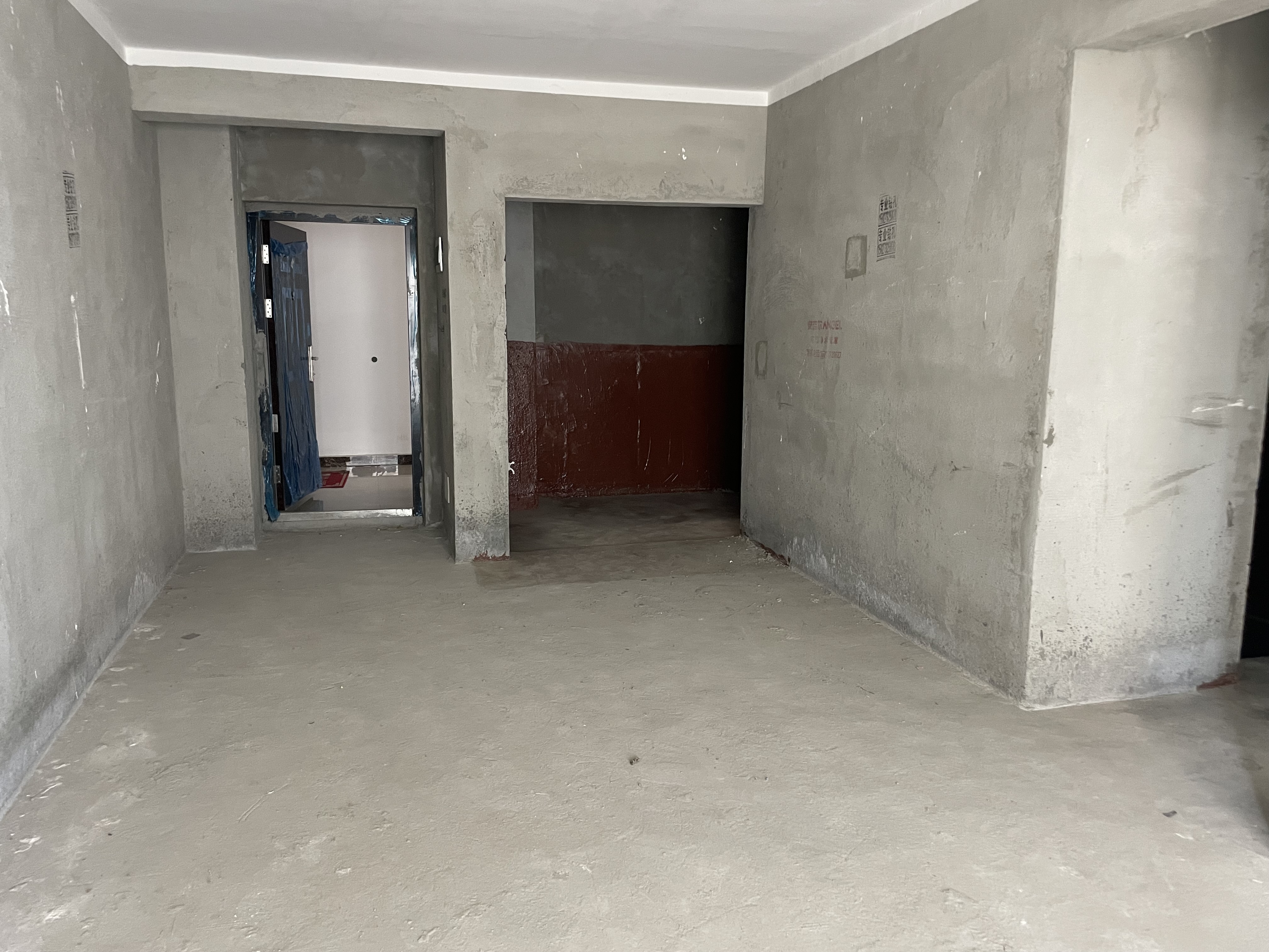 森林国际城翡冷翠3室2厅2卫全新毛坯房楼下就是新二中二小，旁边就是沔阳公园