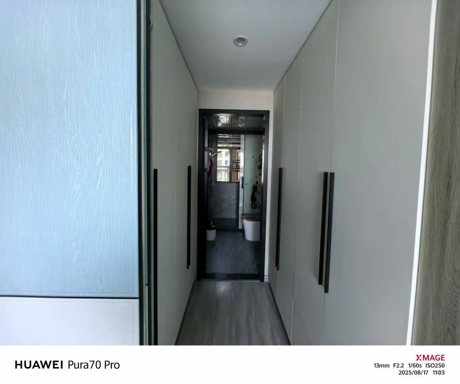 御湖世家3室2厅2卫精装修家具家电全配优价出售！