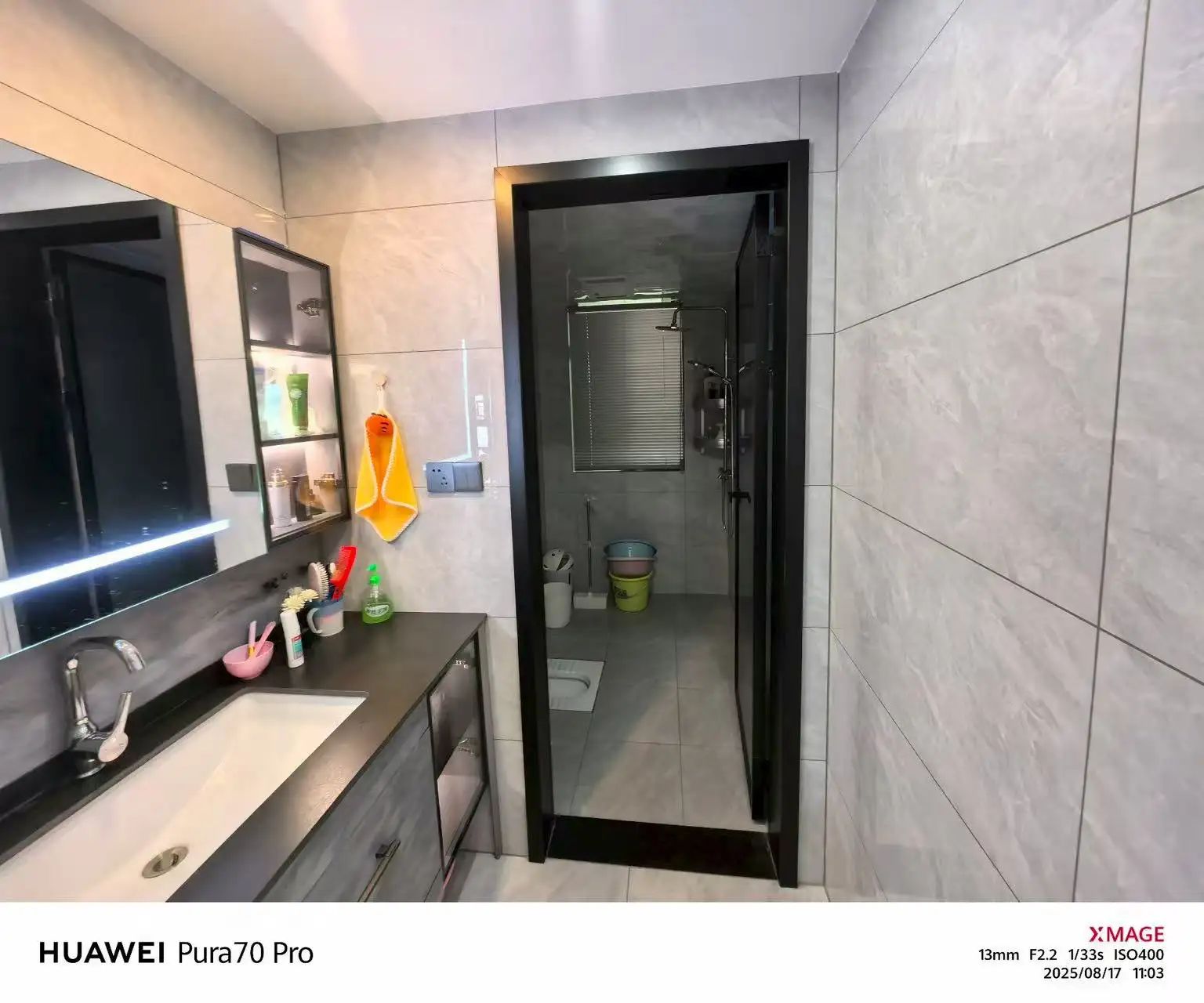 御湖世家3室2厅2卫精装修家具家电全配优价出售！