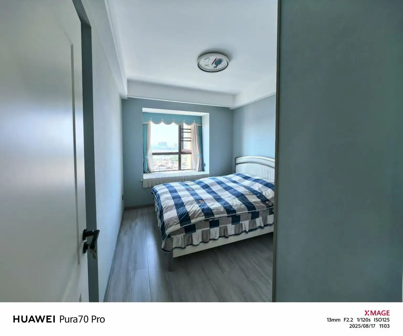 御湖世家3室2厅2卫精装修家具家电全配优价出售！