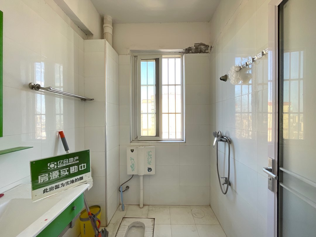 翰林公馆2室2厅2卫精装修保养完好优价出售！