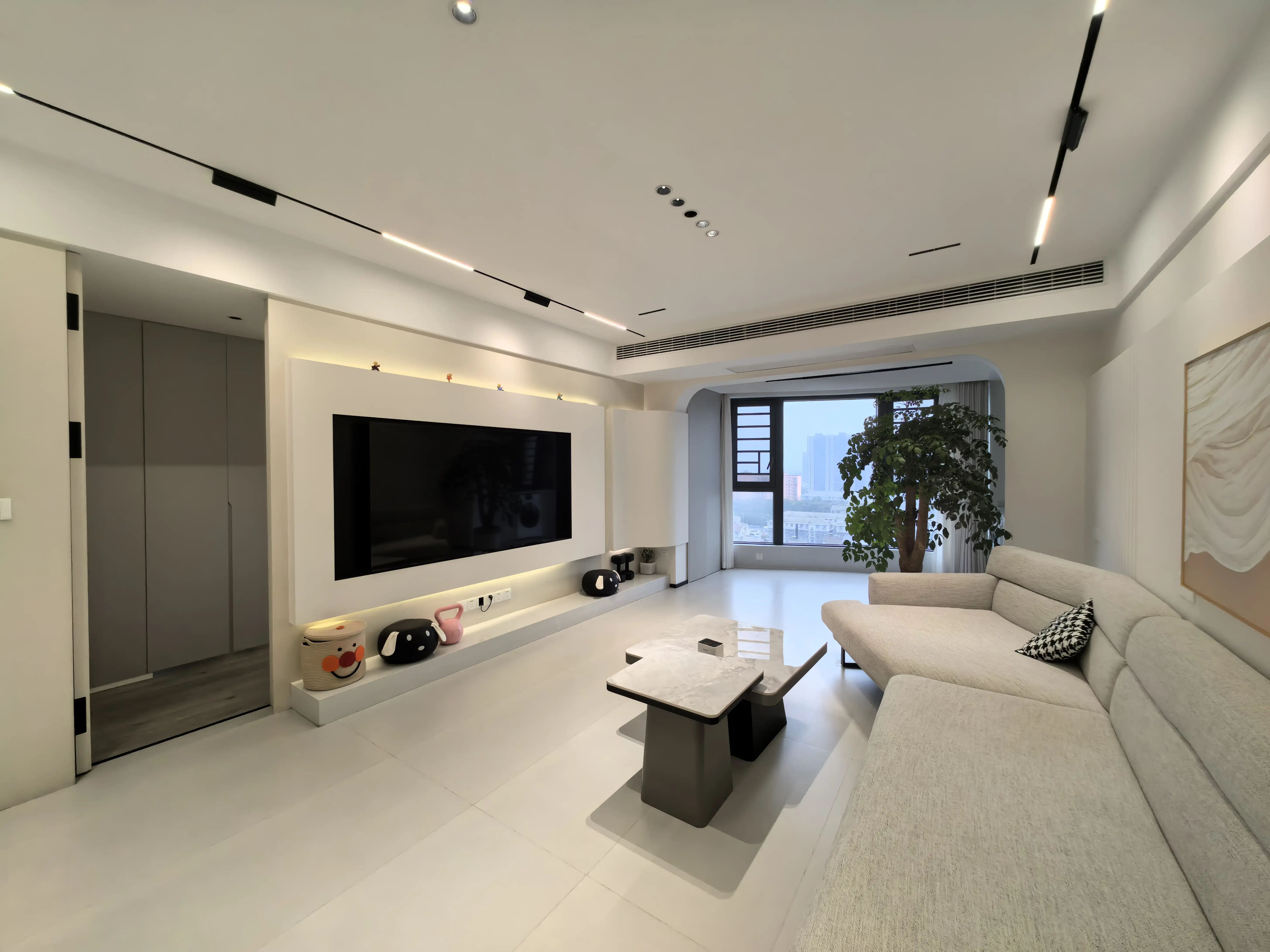 公园世家3室2厅2卫全新精装修没有怎么住过,家具家电全配，拎包即住！