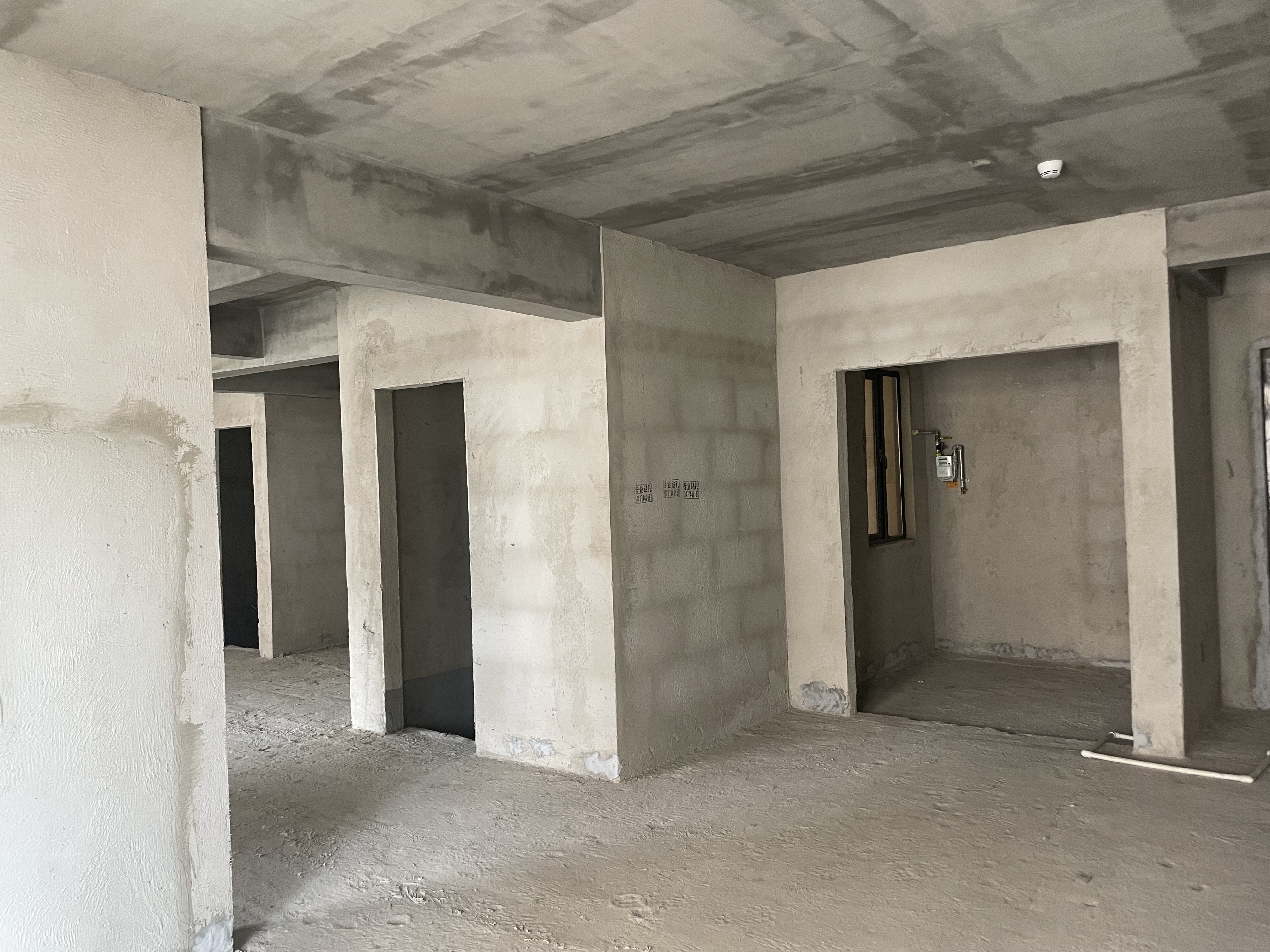 荣怀及第世家128平3室2厅2卫全新毛坯房，5600元一平优价出售！