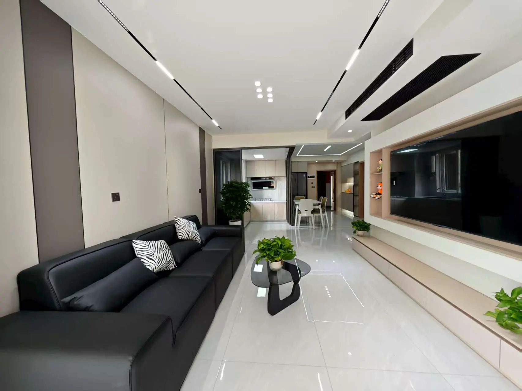 元泰未来城B2区，3室2厅2卫精装修拎包即住！