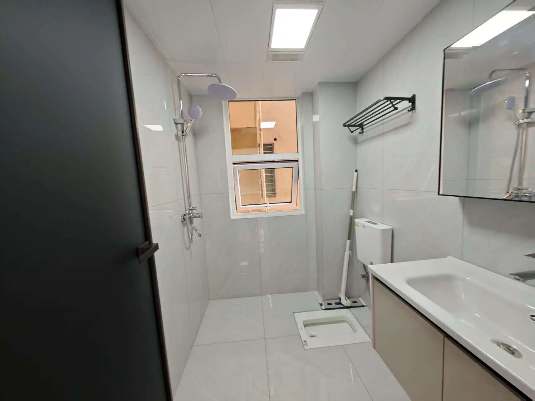 元泰未来城B2区，3室2厅2卫精装修拎包即住！