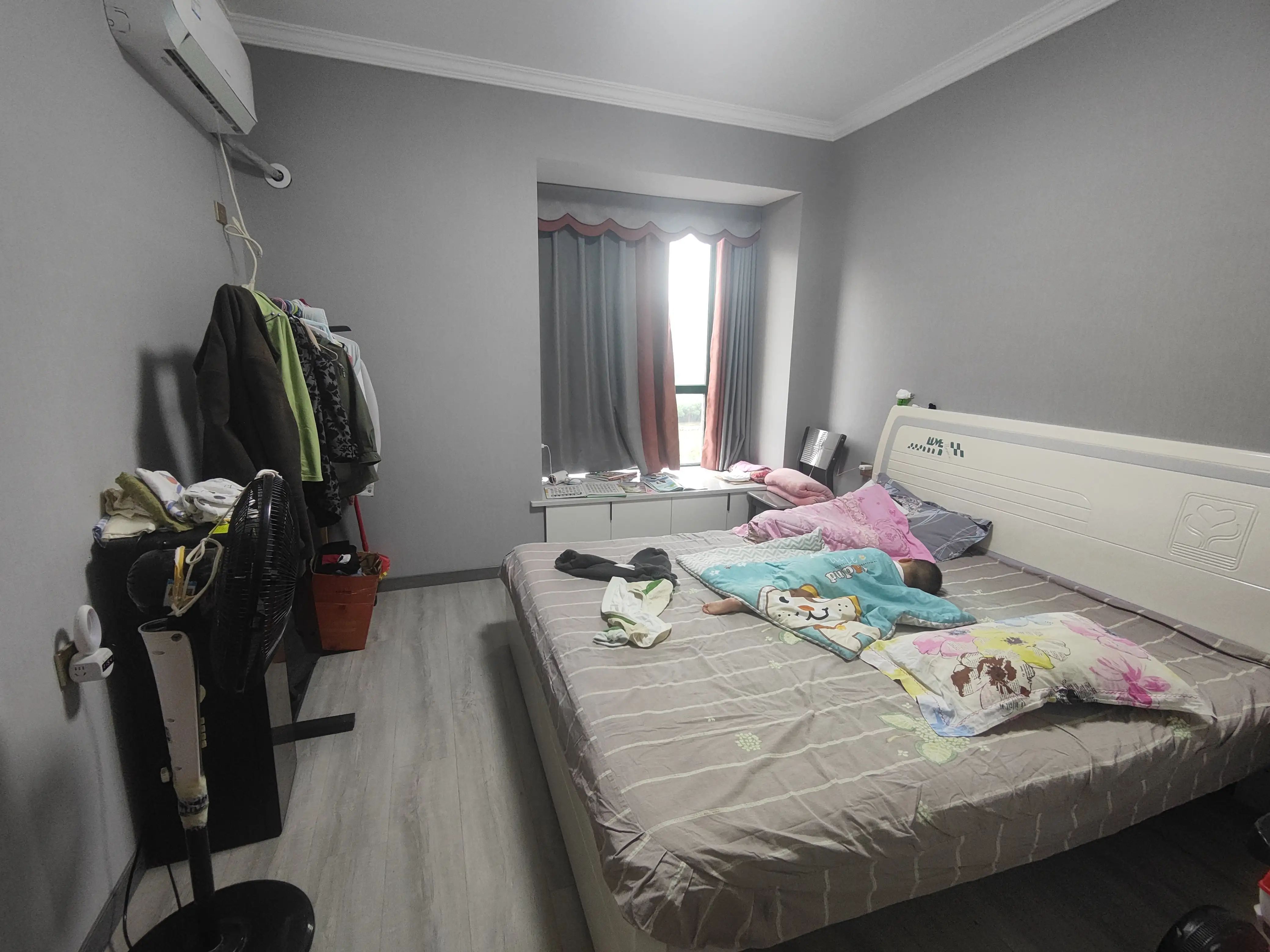 新城壹号3室2厅2卫精装修优价出售！