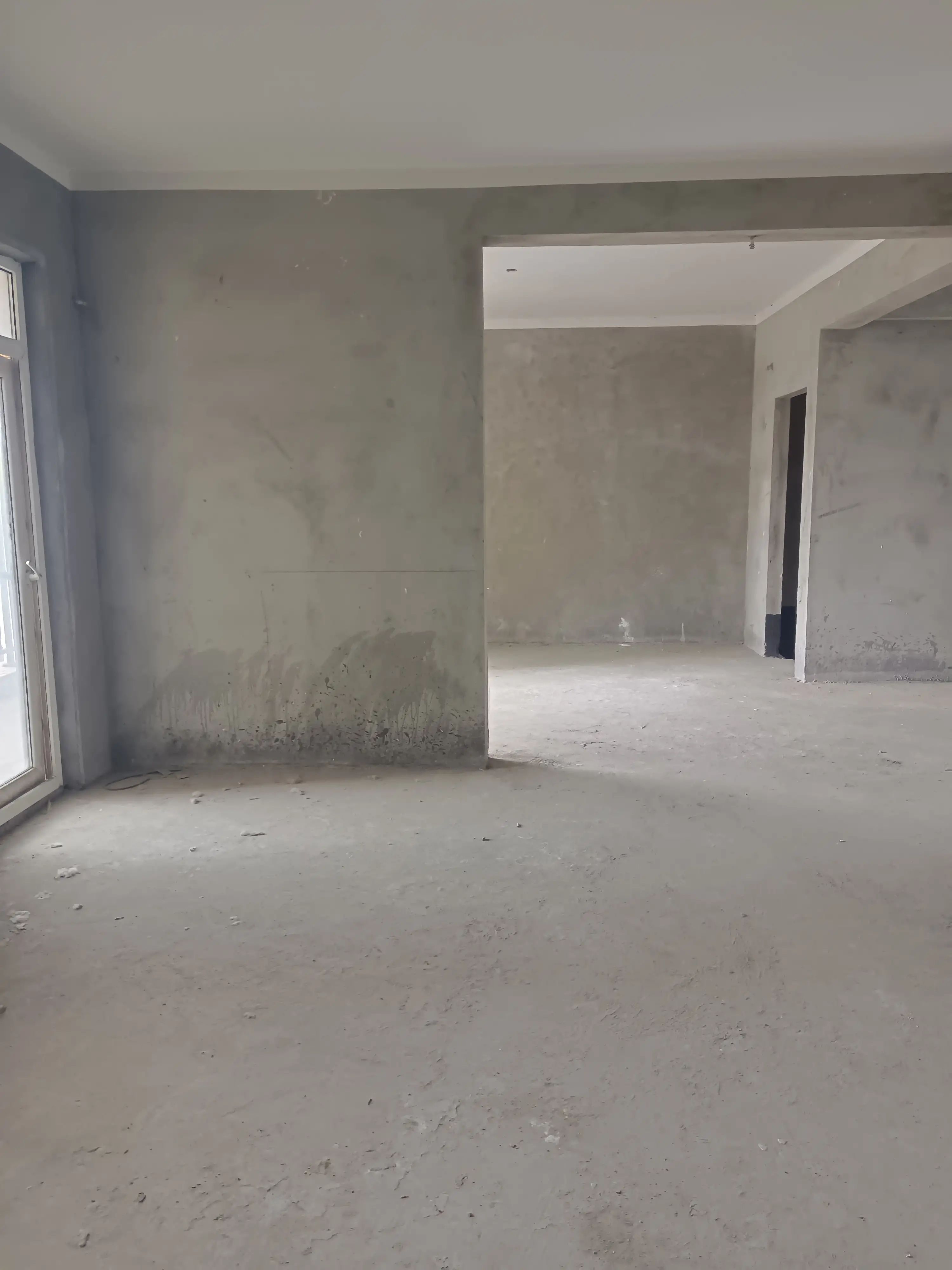 森林国际城3室2厅2卫全新毛坯房优价出售！