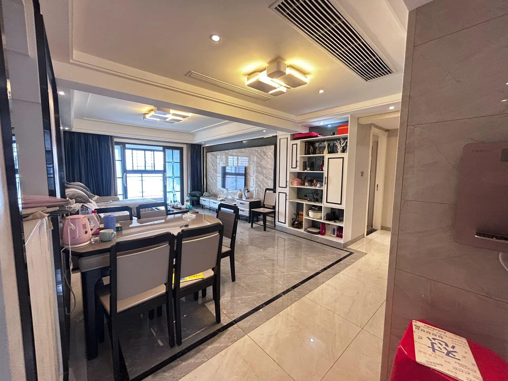 福星城3室2厅2卫精装修家具家电齐全保养完好优价出售！