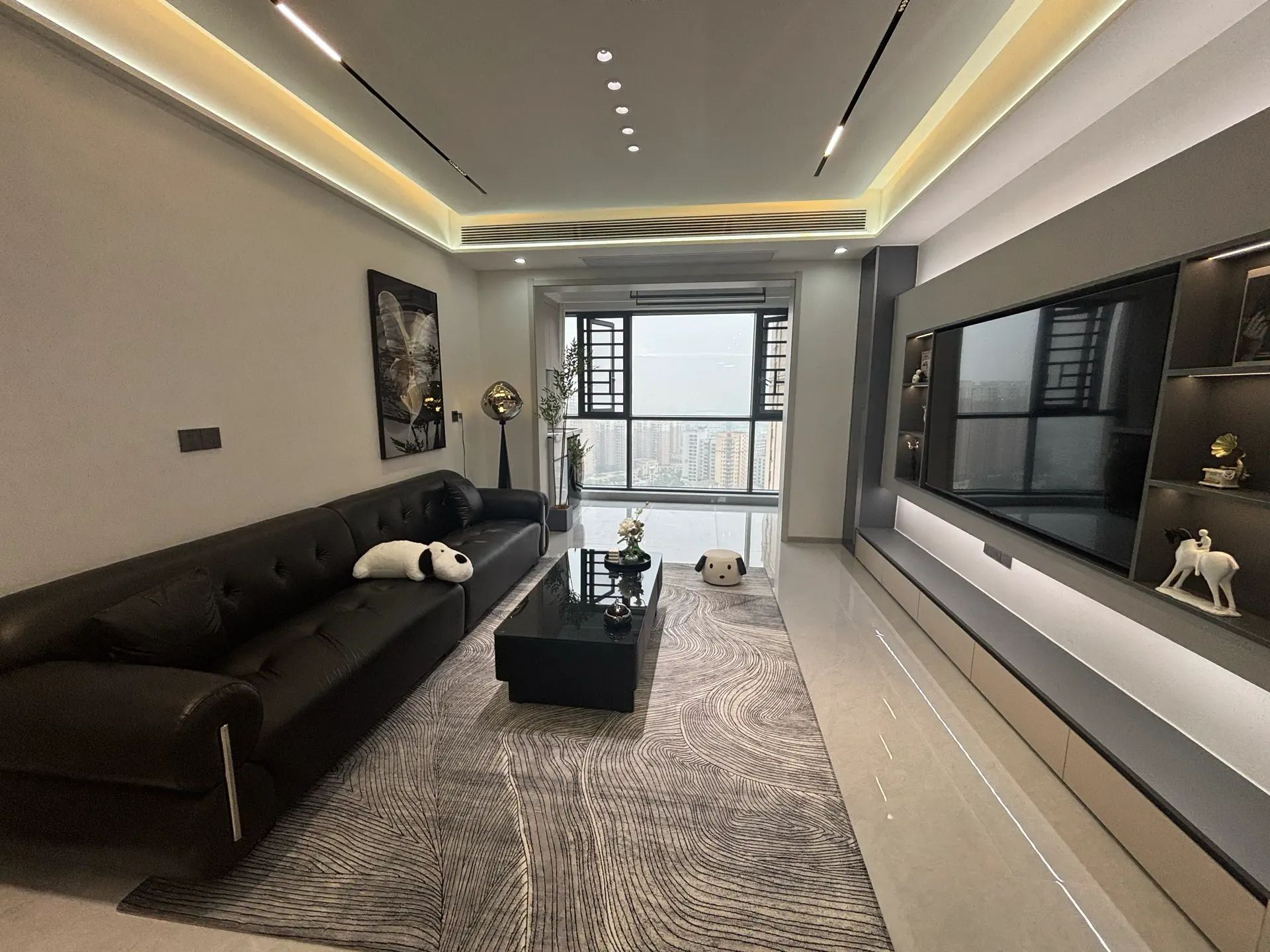 城南御湖世家3室2厅2卫精装修适合年底准备结婚的家庭！