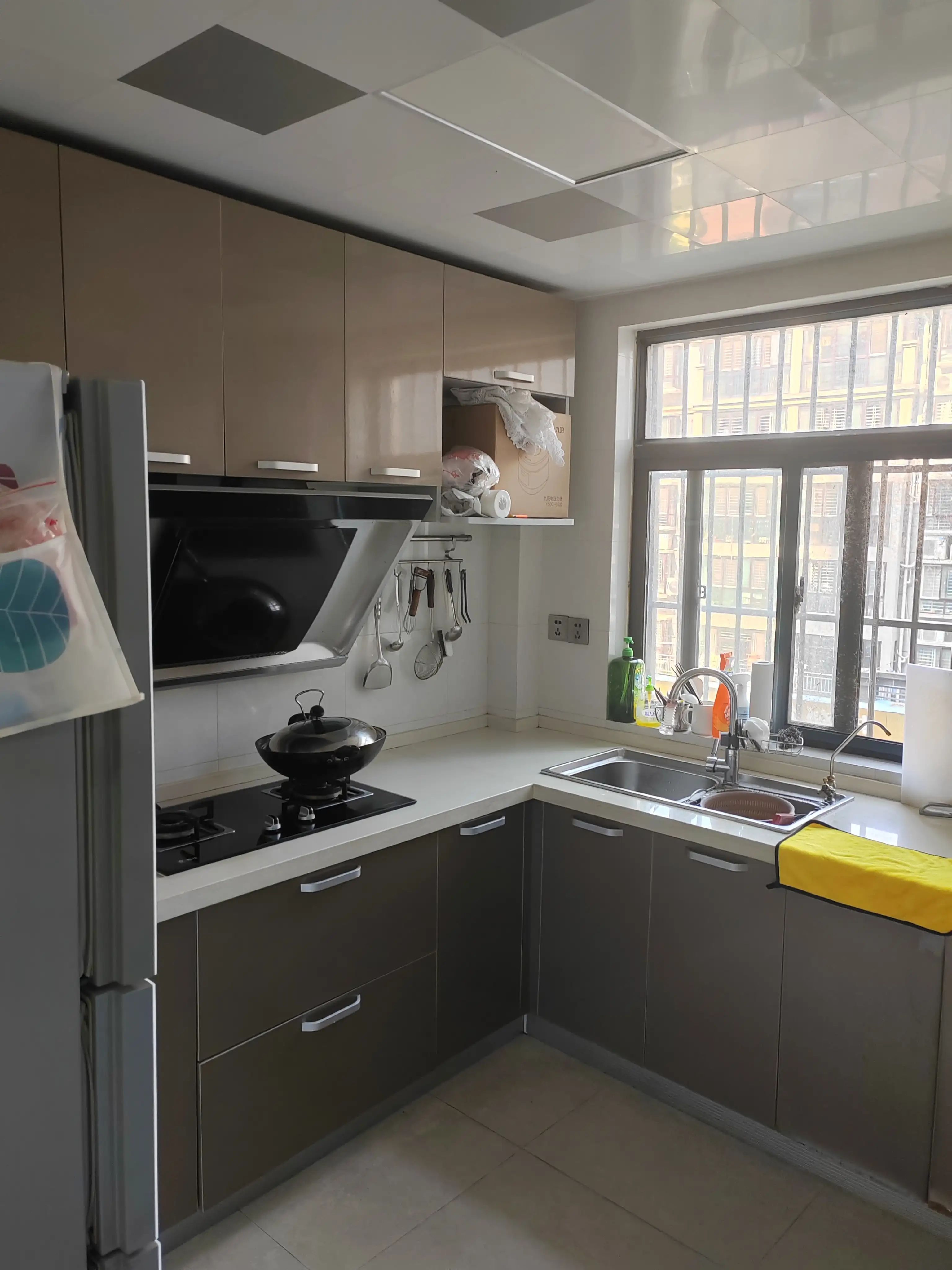 城南星城国际电梯房3室2厅2卫精装修证件齐全有电梯！