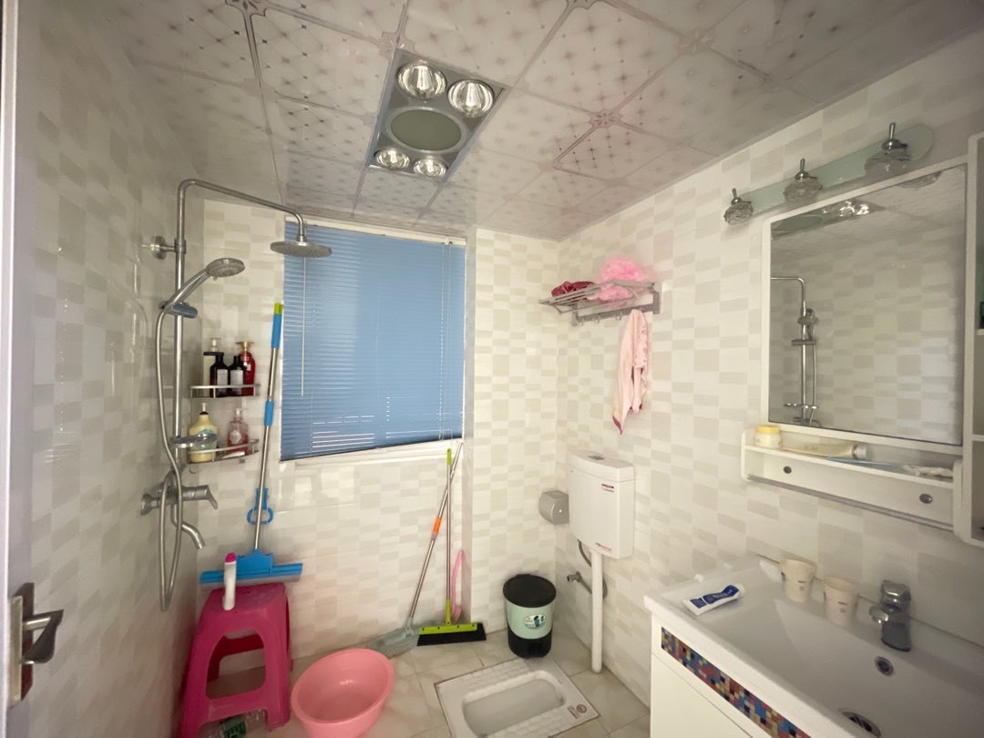 漫城林语3室2厅1卫精装修保养完好优价出售！