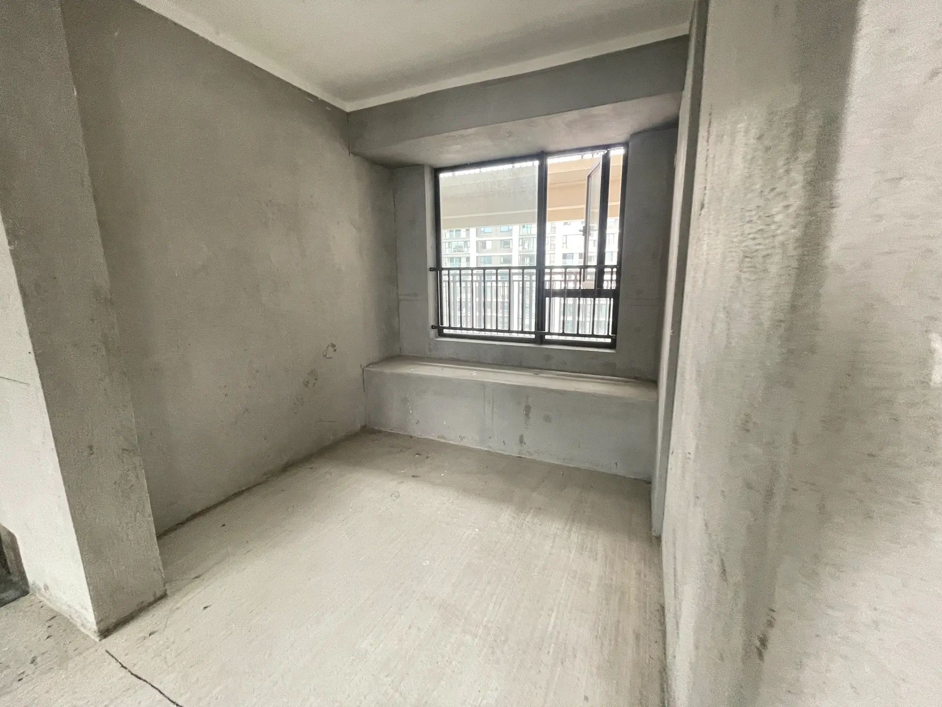 吾悦华府现房现房3室2厅2卫中高楼层现房现房带车位带车们带车们