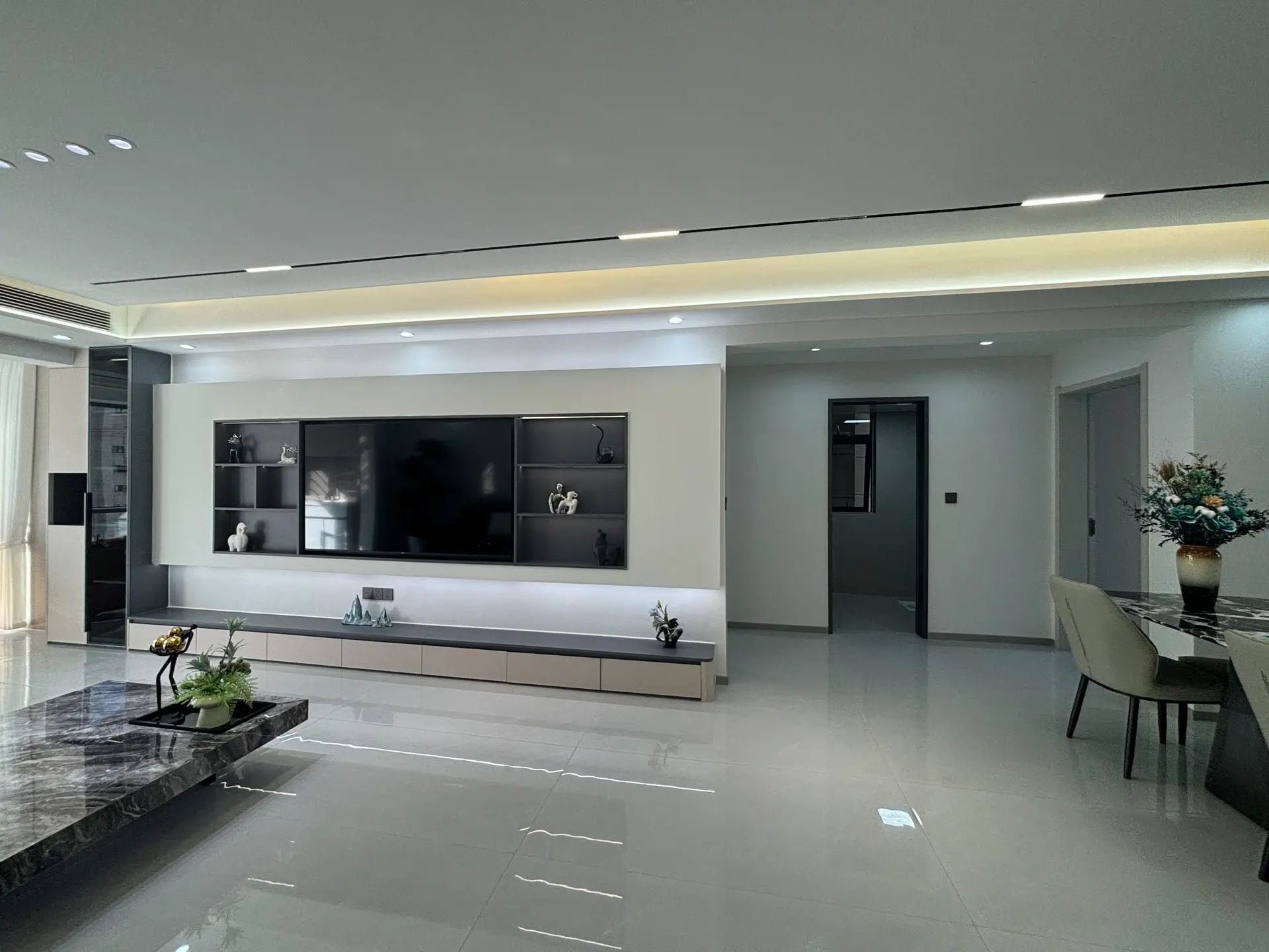 城南优秀小区高梯房楼下就是雪校菜场在对面全新精装修