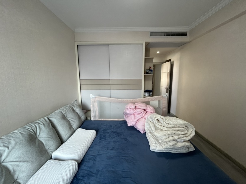 刘口花园3室2厅2卫中高楼层装修保养完好优价出售！