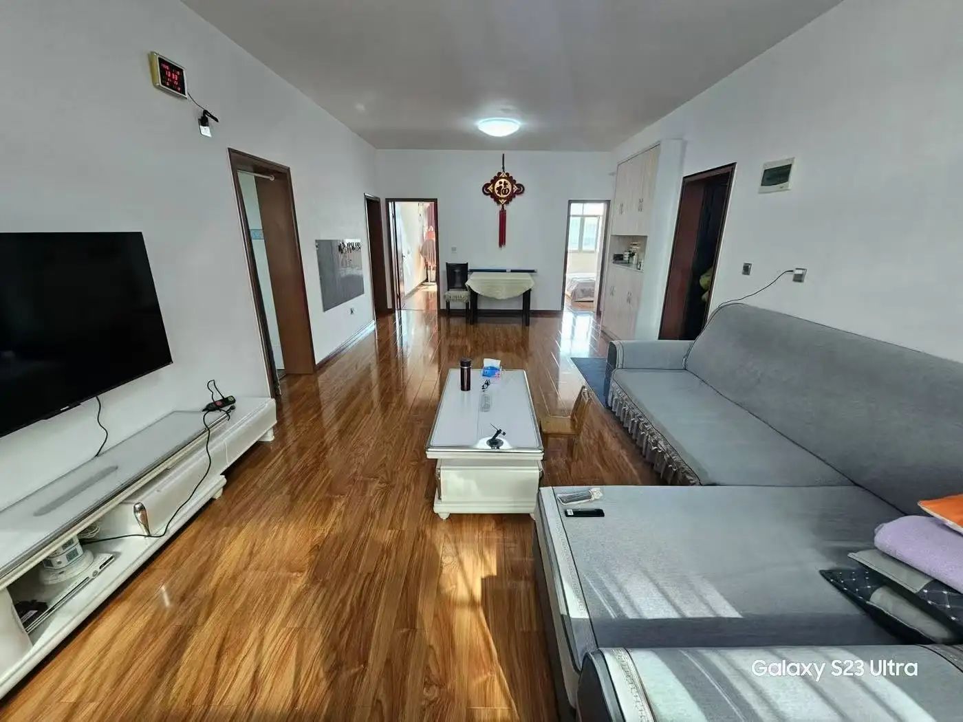 公安局安全文明楼3室2厅2卫精装修家具家电齐全优价出售