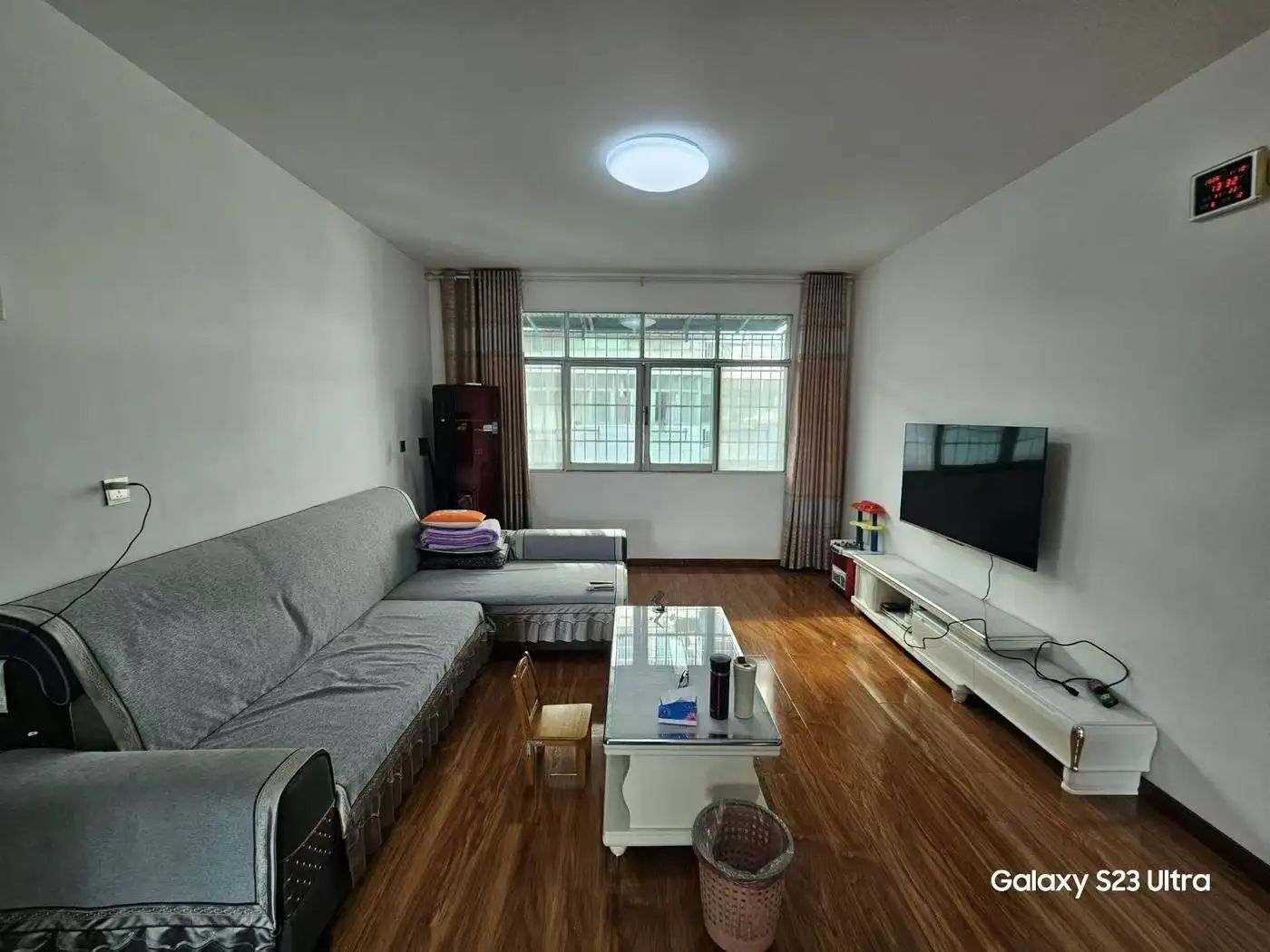 公安局安全文明楼3室2厅2卫精装修家具家电齐全优价出售