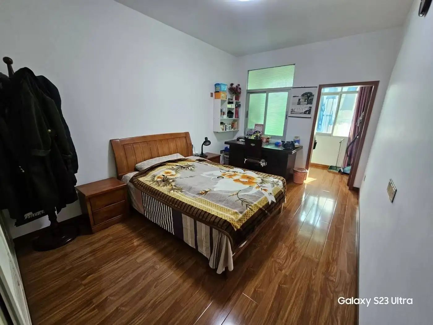 公安局安全文明楼3室2厅2卫精装修家具家电齐全优价出售