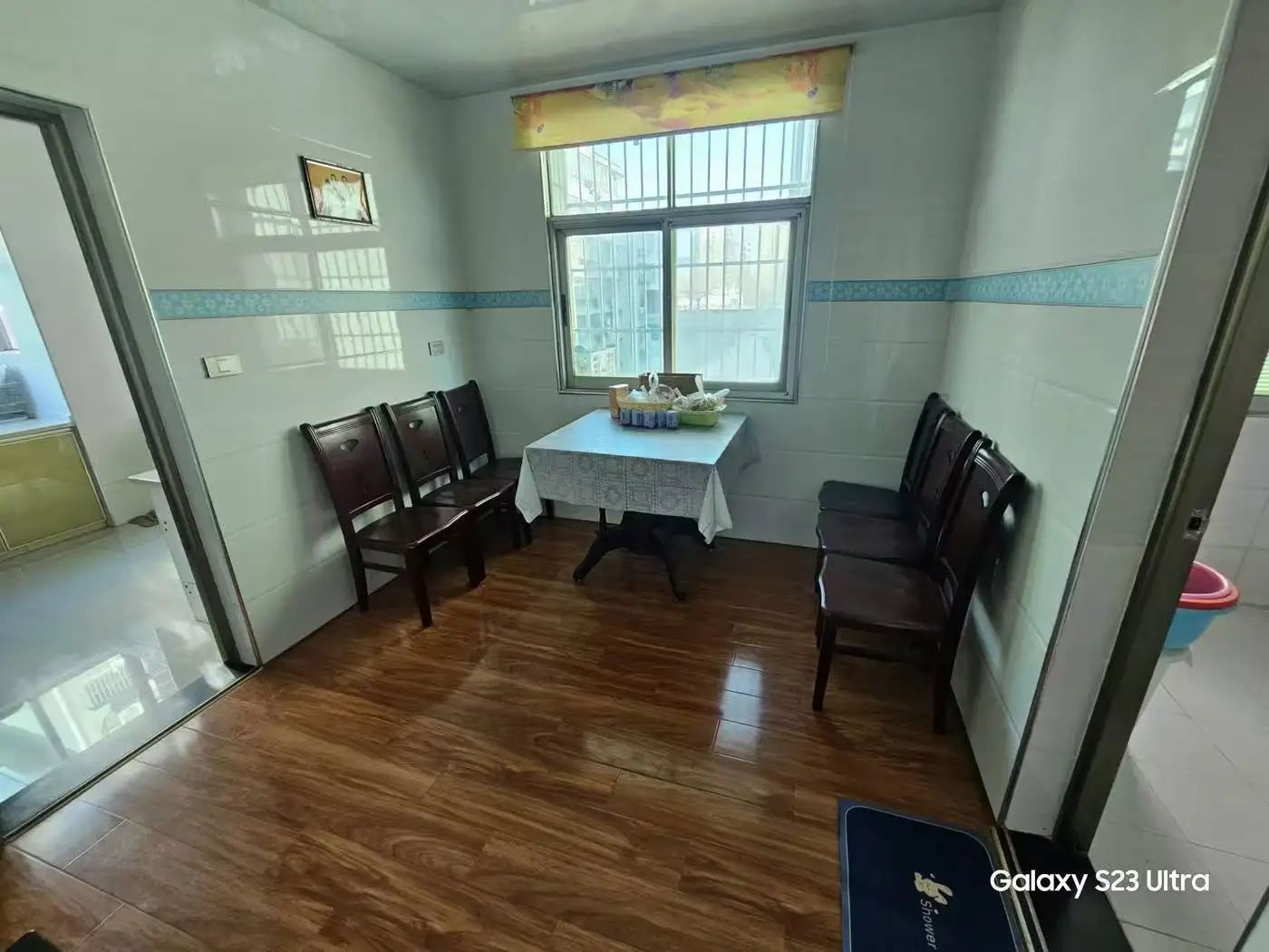 公安局安全文明楼3室2厅2卫精装修家具家电齐全优价出售