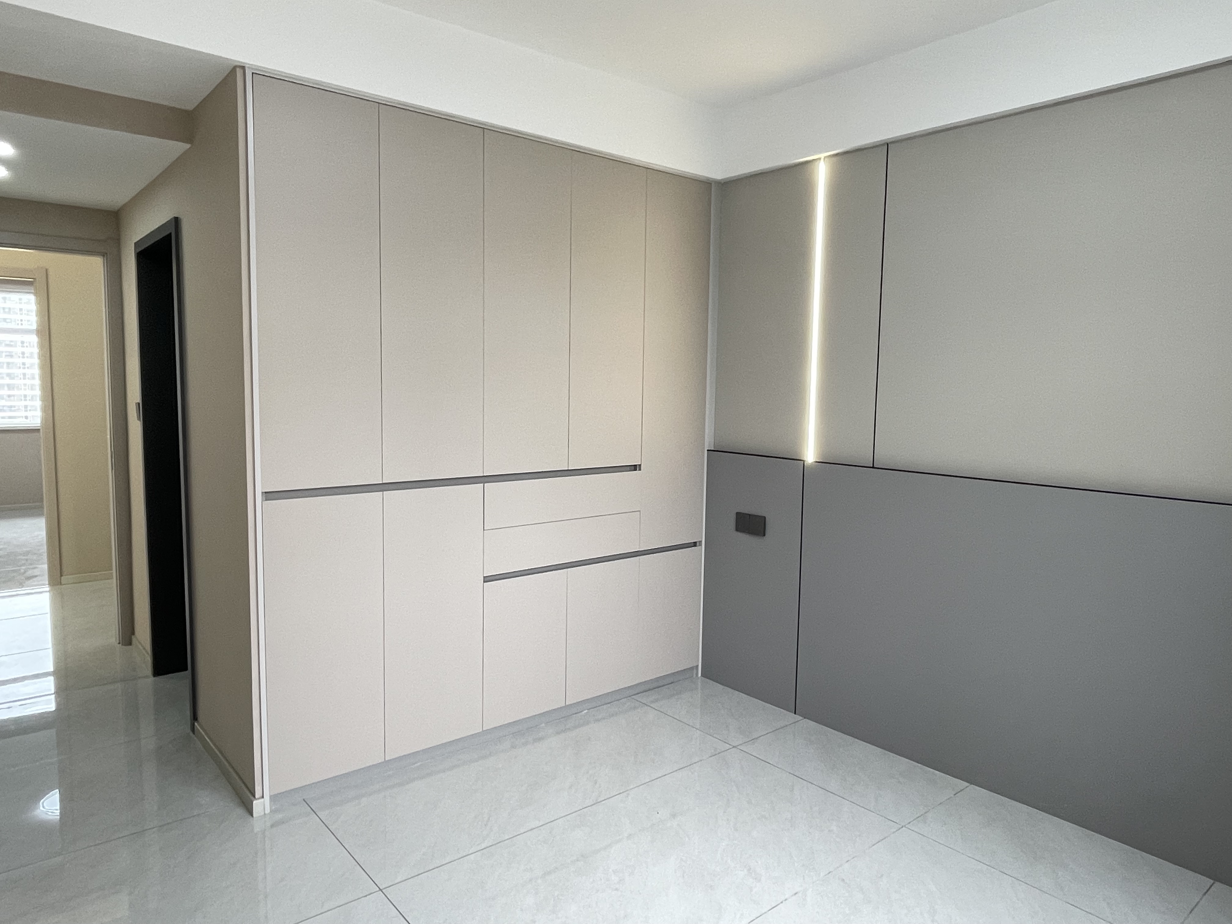 天诚缘3室2厅2卫全新精装修两证全满2年优价出售！