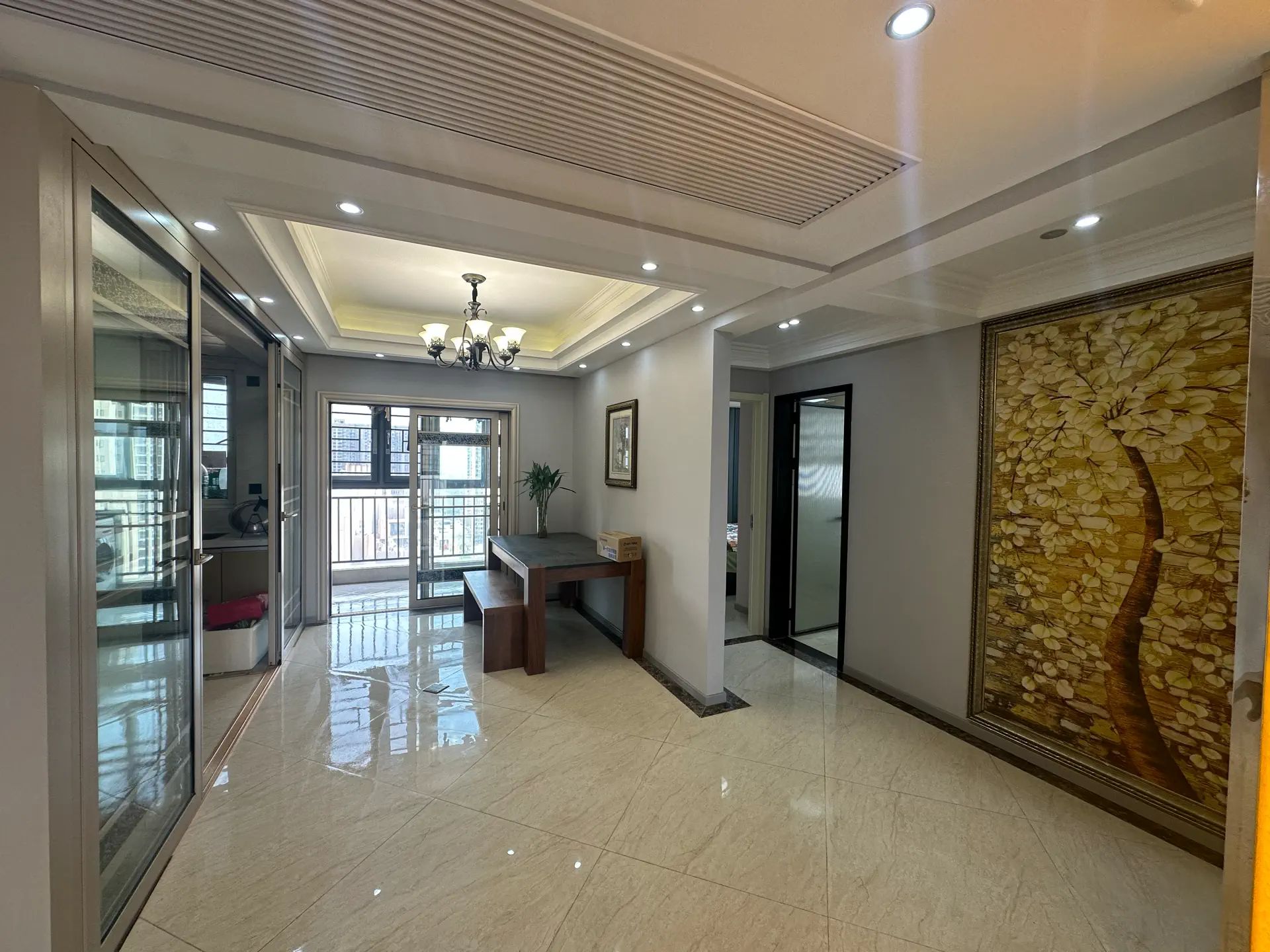 仙桃满庭春3室2厅2卫 精装修家具家电齐全 优价出售，居家的理想选择！