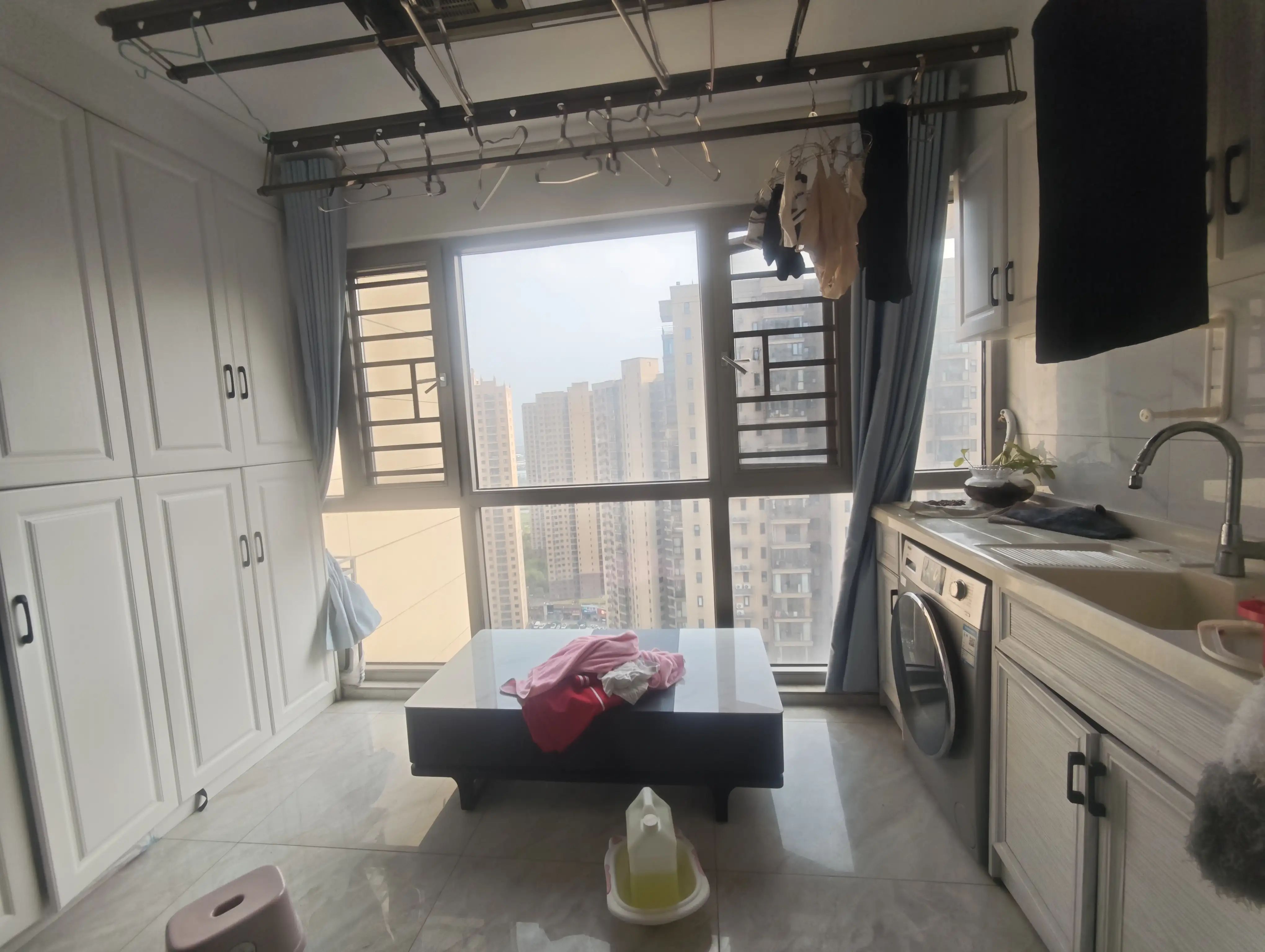 仙桃满庭春3室2厅2卫精装修家具家电齐全拎包即住居家的理想选择！