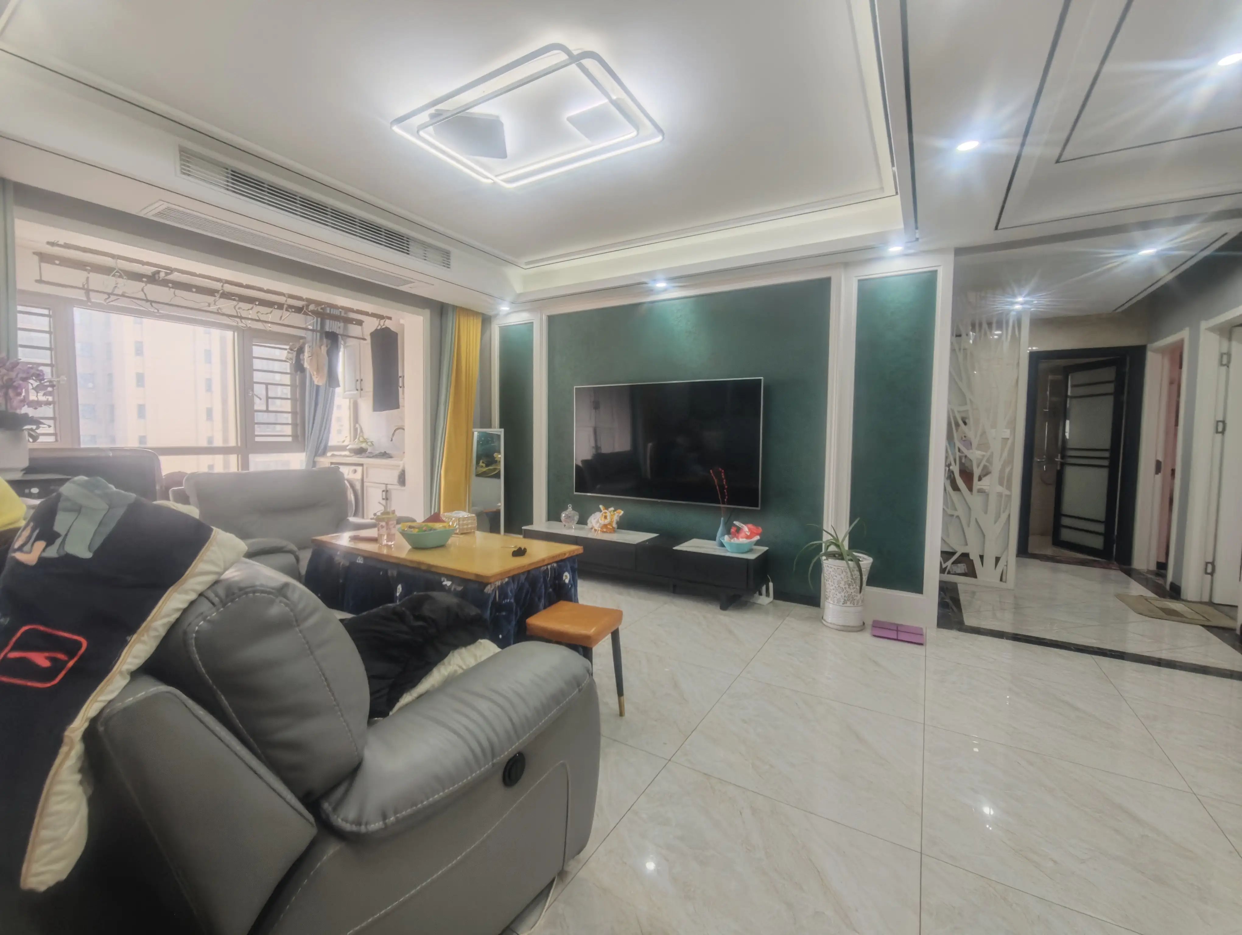 仙桃满庭春3室2厅2卫 精装修 家具家电齐全 拎包即住 居家的理想选择！