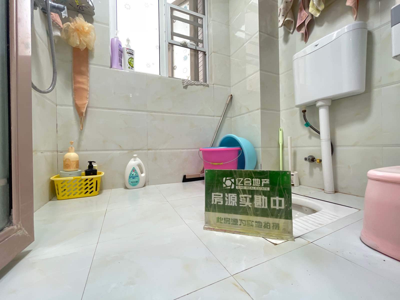 和合国际城4期3室2厅2卫精装修家具家电全配优价出售！居家的理想选择！边户是边户！