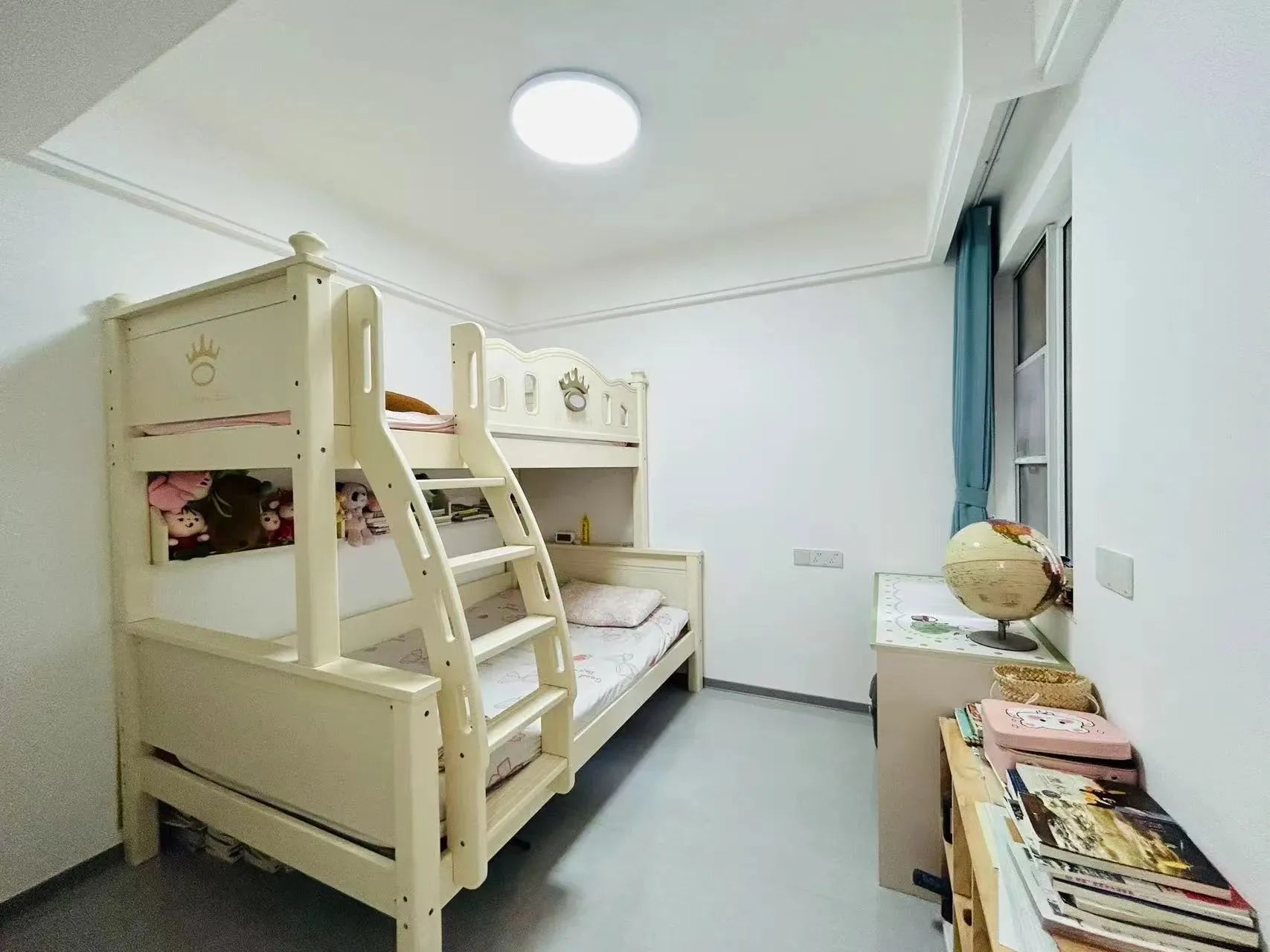 森林国际城3室2厅1卫品质精装修只住了几个月，优价出售！