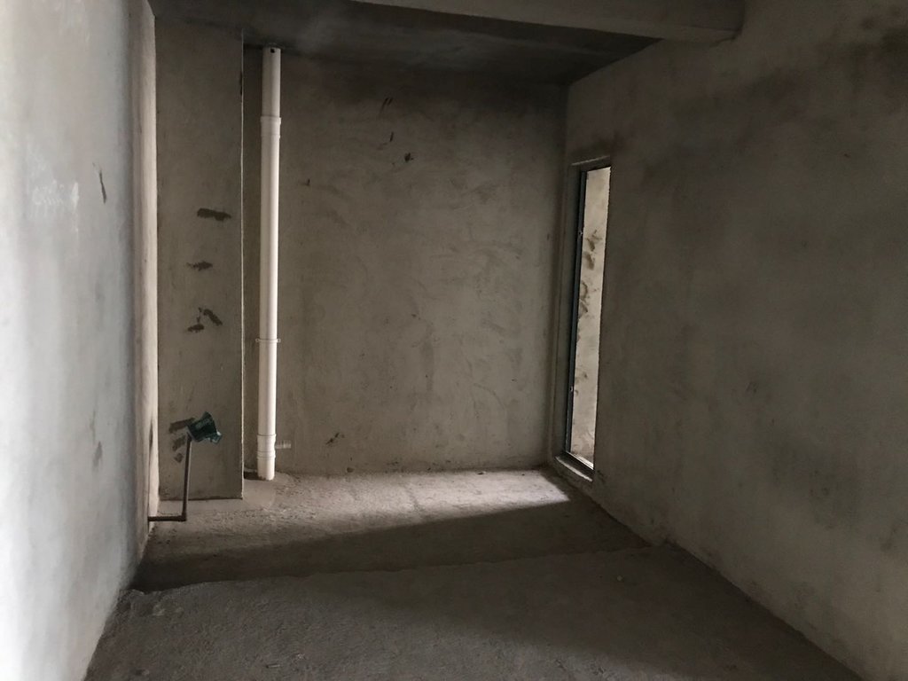 新城一号新街还建房两证齐全可以按揭毛坯小三房三开间朝南单价低房东诚意出售