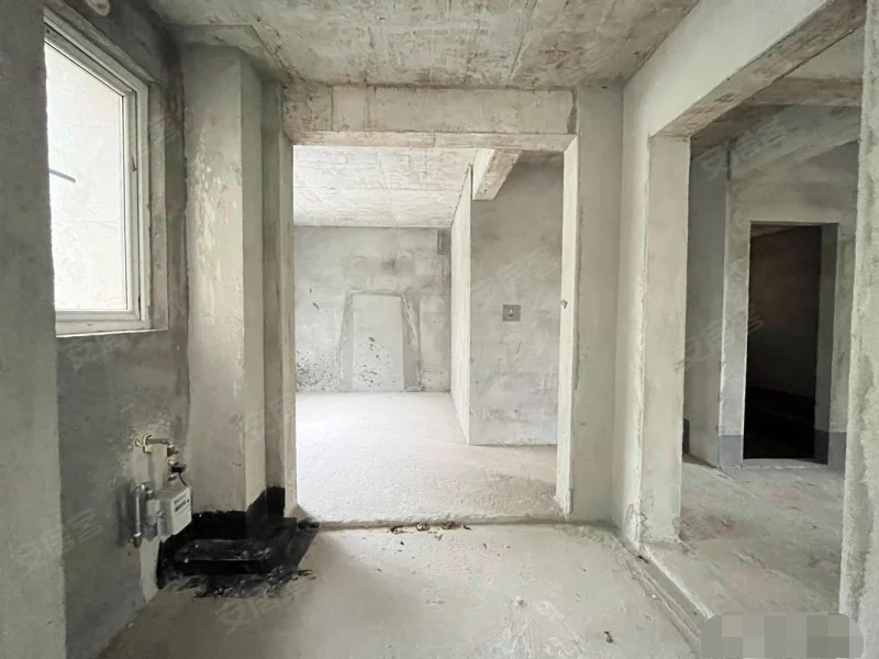 382，急售，城南，交投满庭春，电梯洋房，单价3500，诚心出售，双阳台