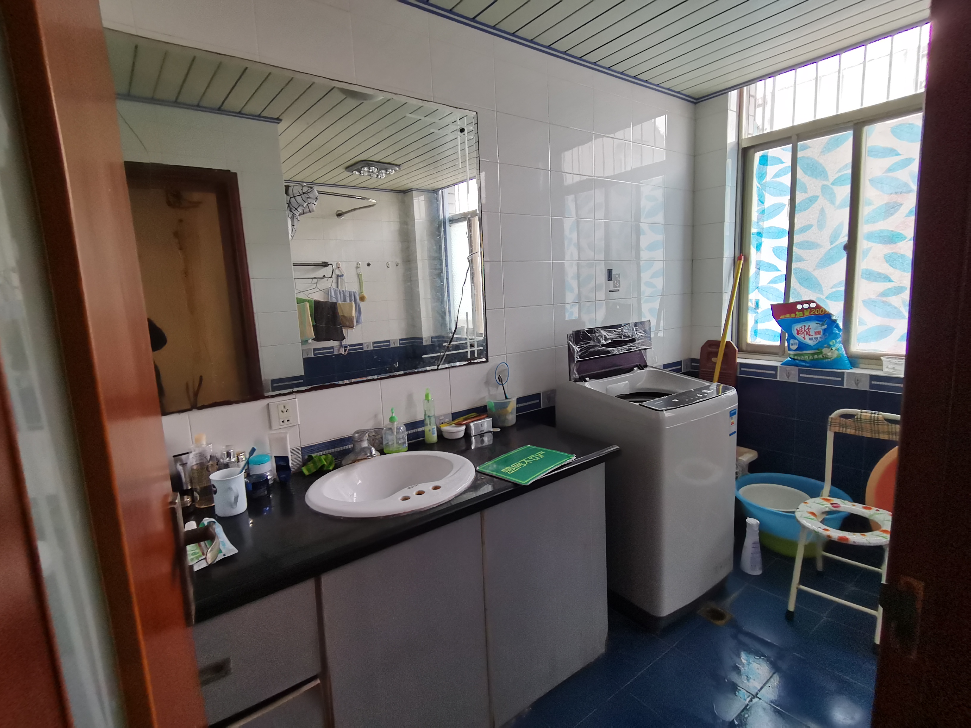 干河社区卫生服务宿舍精装四房中间楼层房东诚意出售