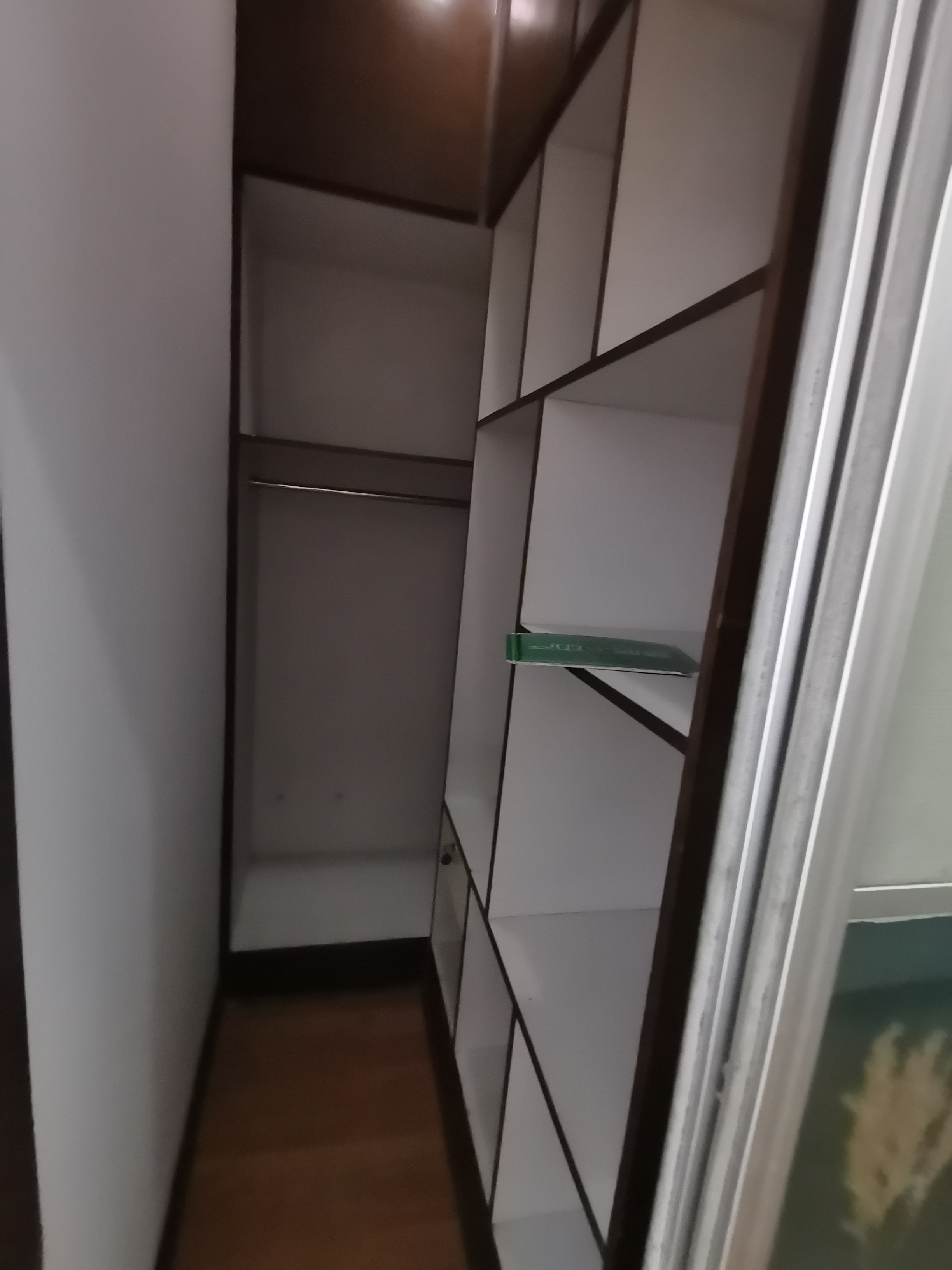 宏运名居精装三房中间楼层看房方便房东诚意出售