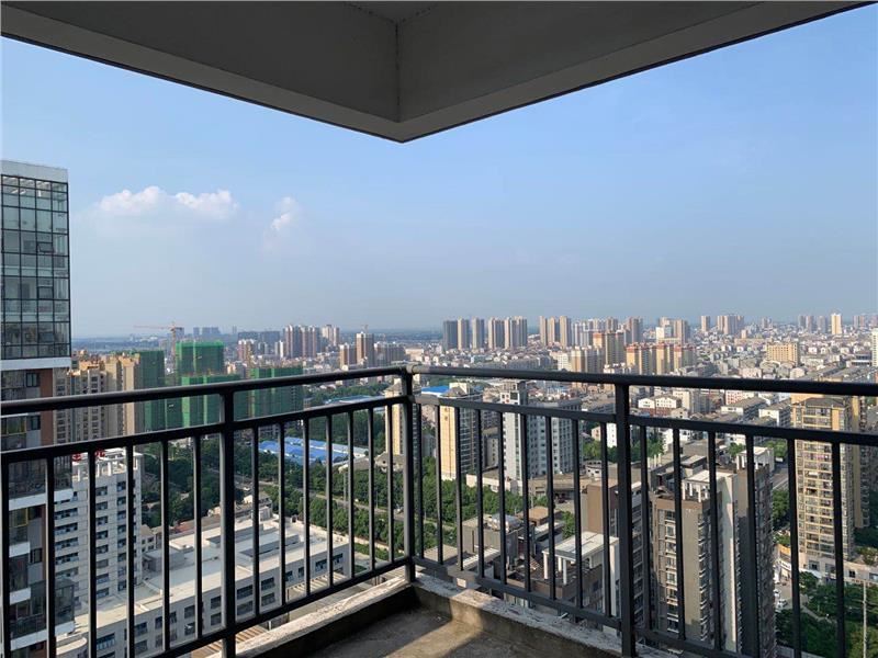 城西鸿昇现代城144平大四房送超大入户花园证满两年过户费低