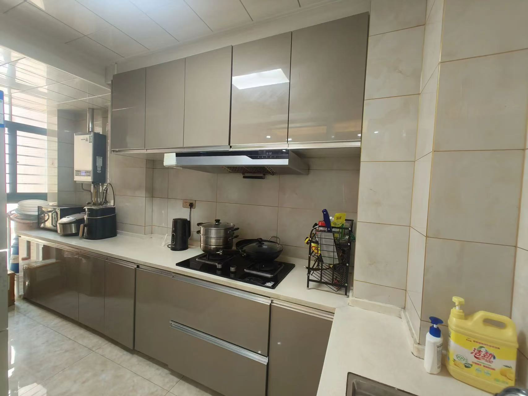 降价了，捡漏，城南，新城一号精装3房2厅，电梯好楼层13楼，证满二